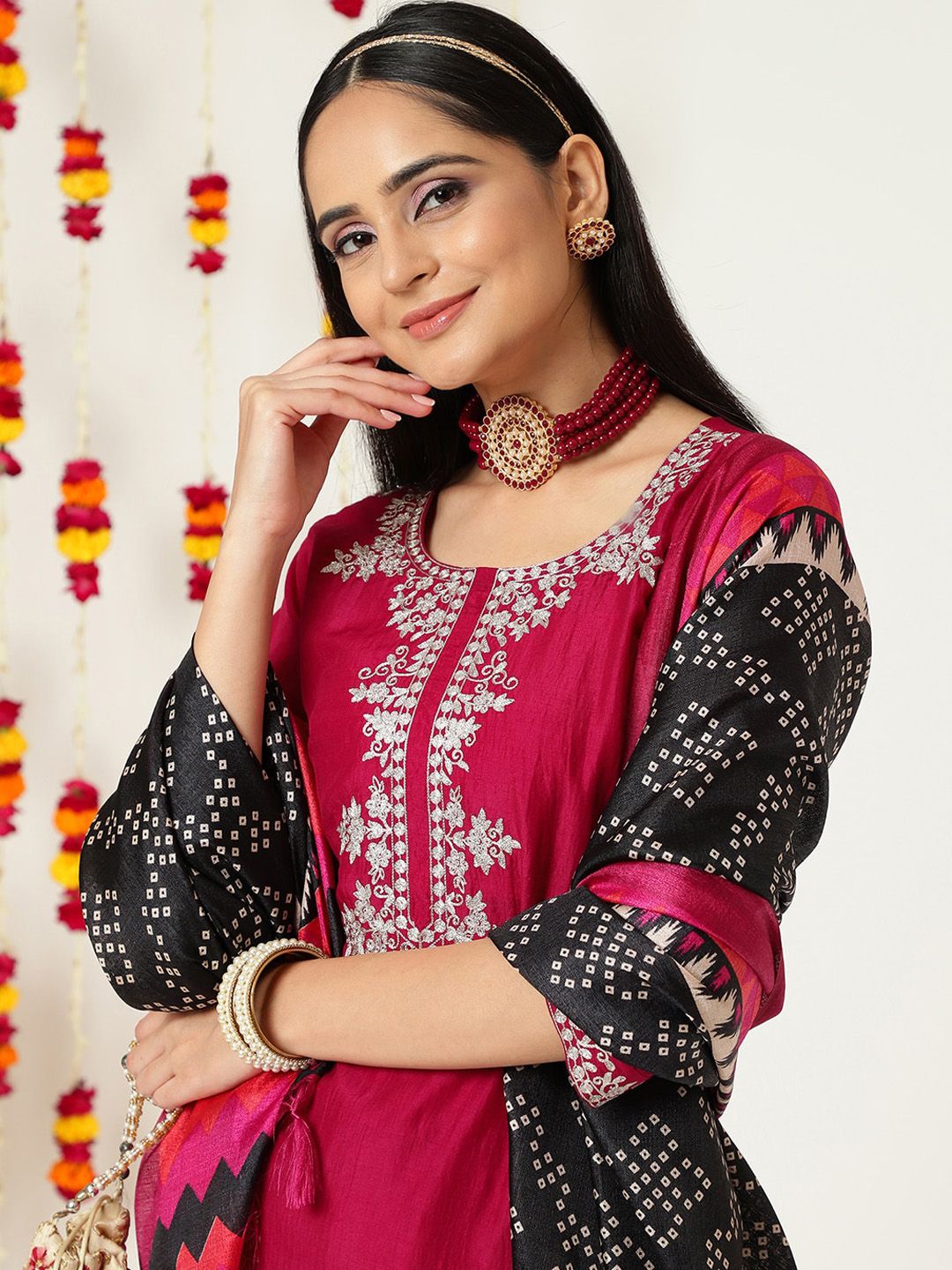 Dhiyona VA Women's Ethnic Motifs Yoke Design Zari Work Striaght Kurta & Trousers With Dupatta