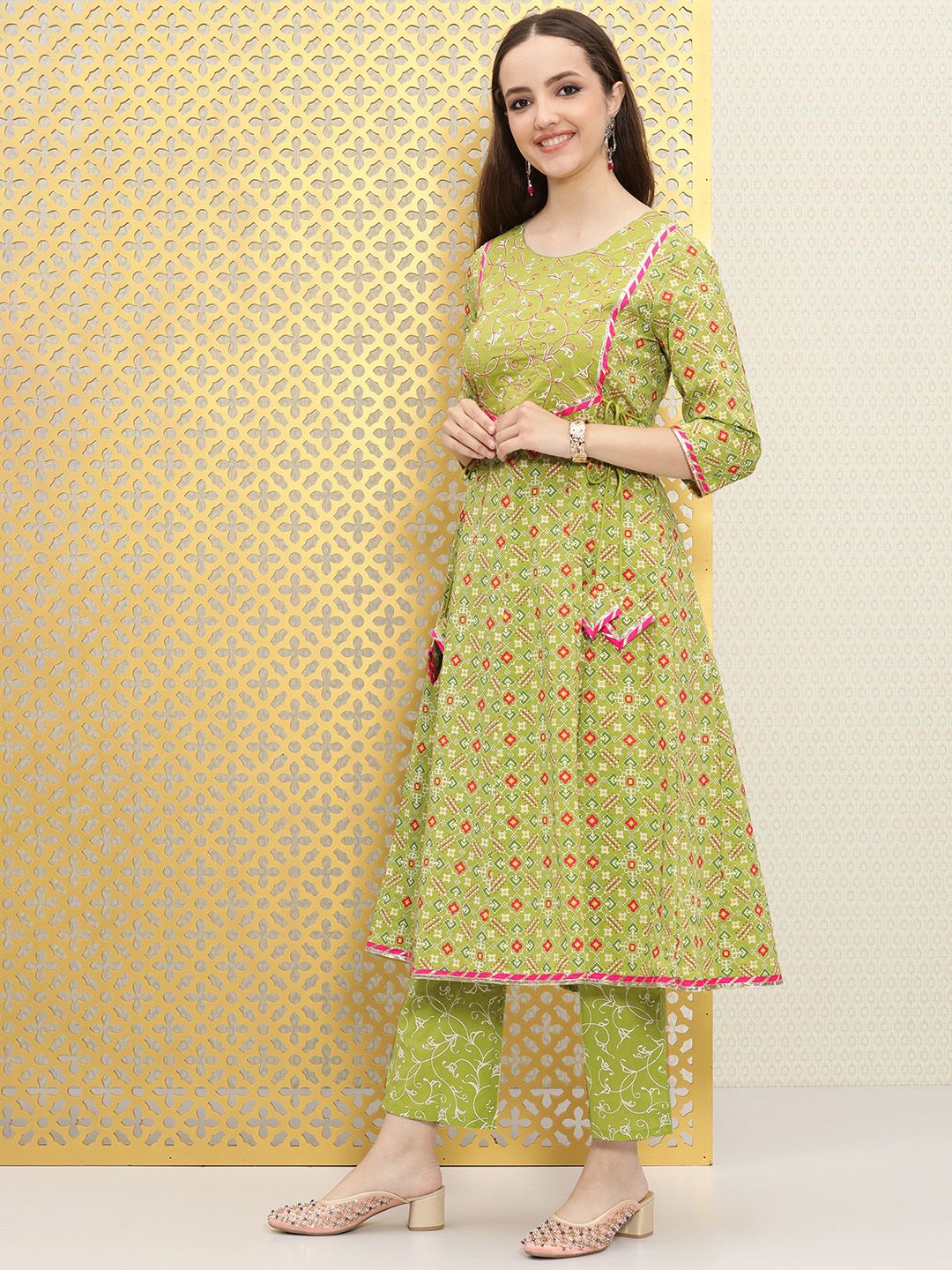 Dhiyona OD Women Green Ethnic Motifs Printed Panelled Pure Cotton Kurta with Trousers & With