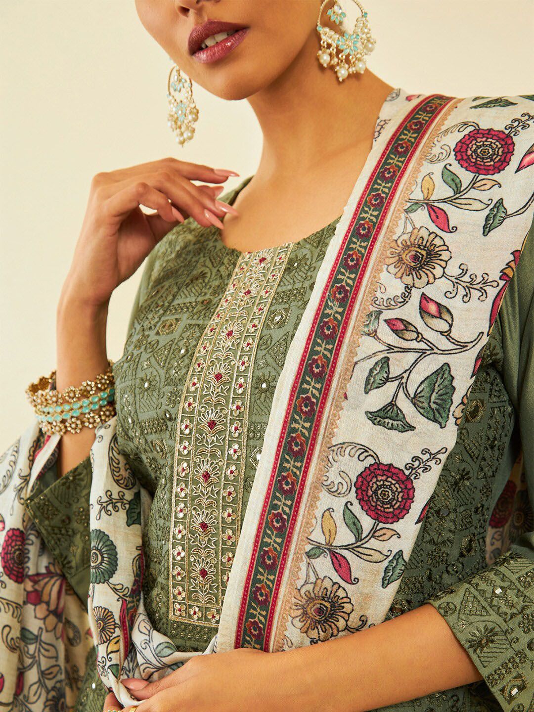 Dhiyona SO Women's Floral Embroidered Round Neck Three-Quarter Sleeves Zardozi Kurta Set