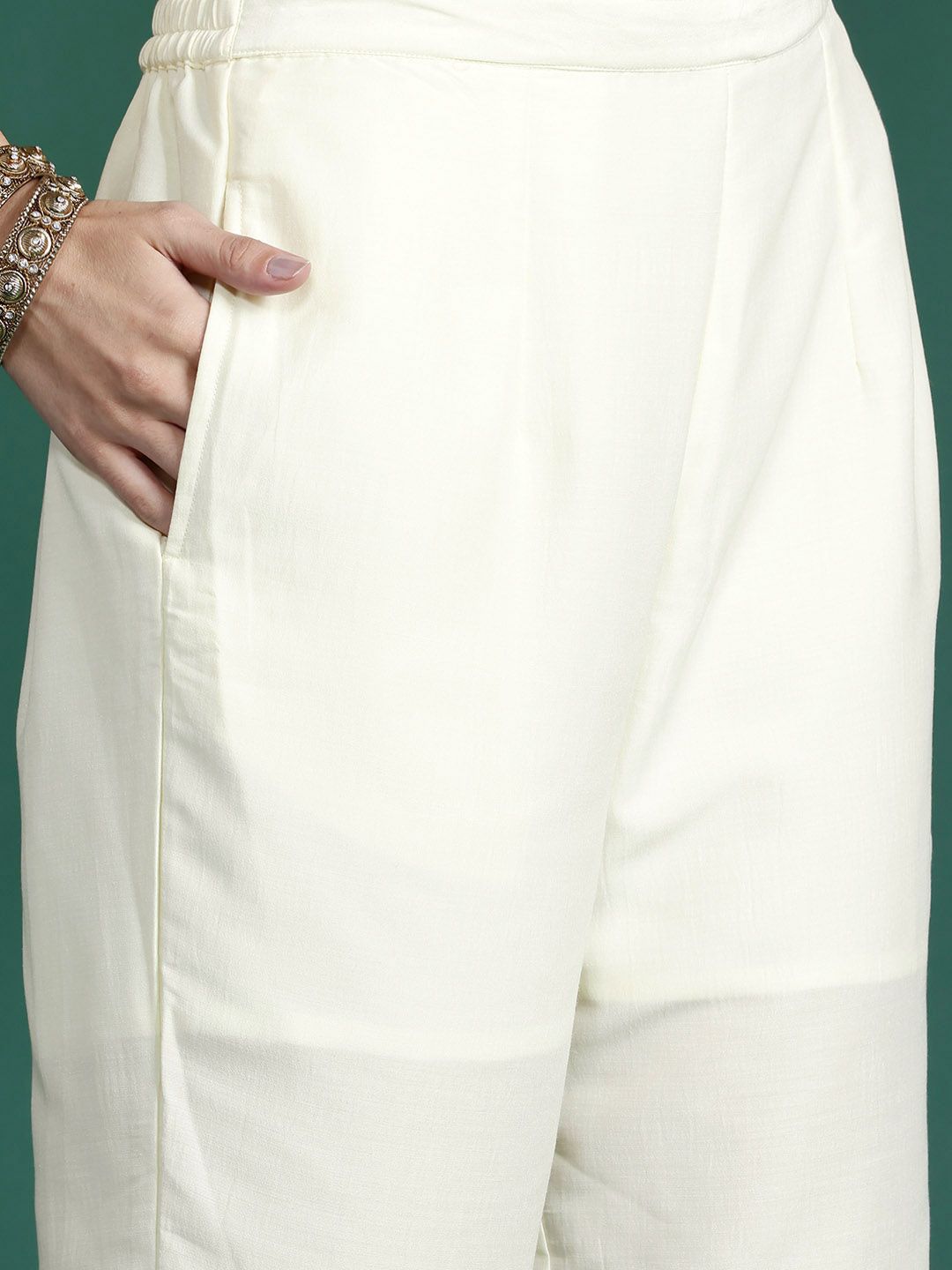 Dhiyona IE Ethnic Motifs Embroidered Zari Kurta With Trousers & Dupatta