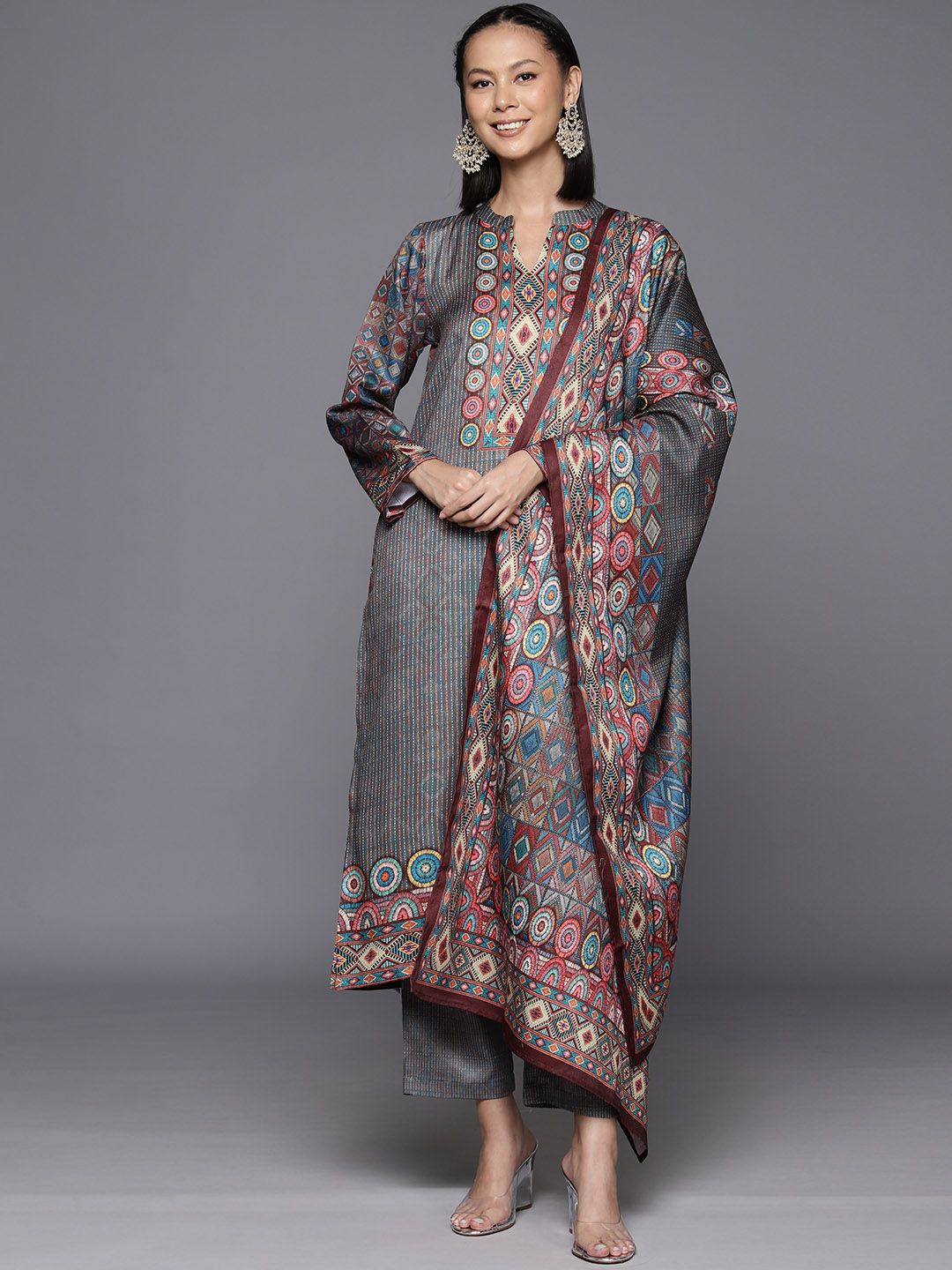 Dhiyona VA Women's Winter Abstract Printed Wool Blend Straight Kurta Set with Dupatta