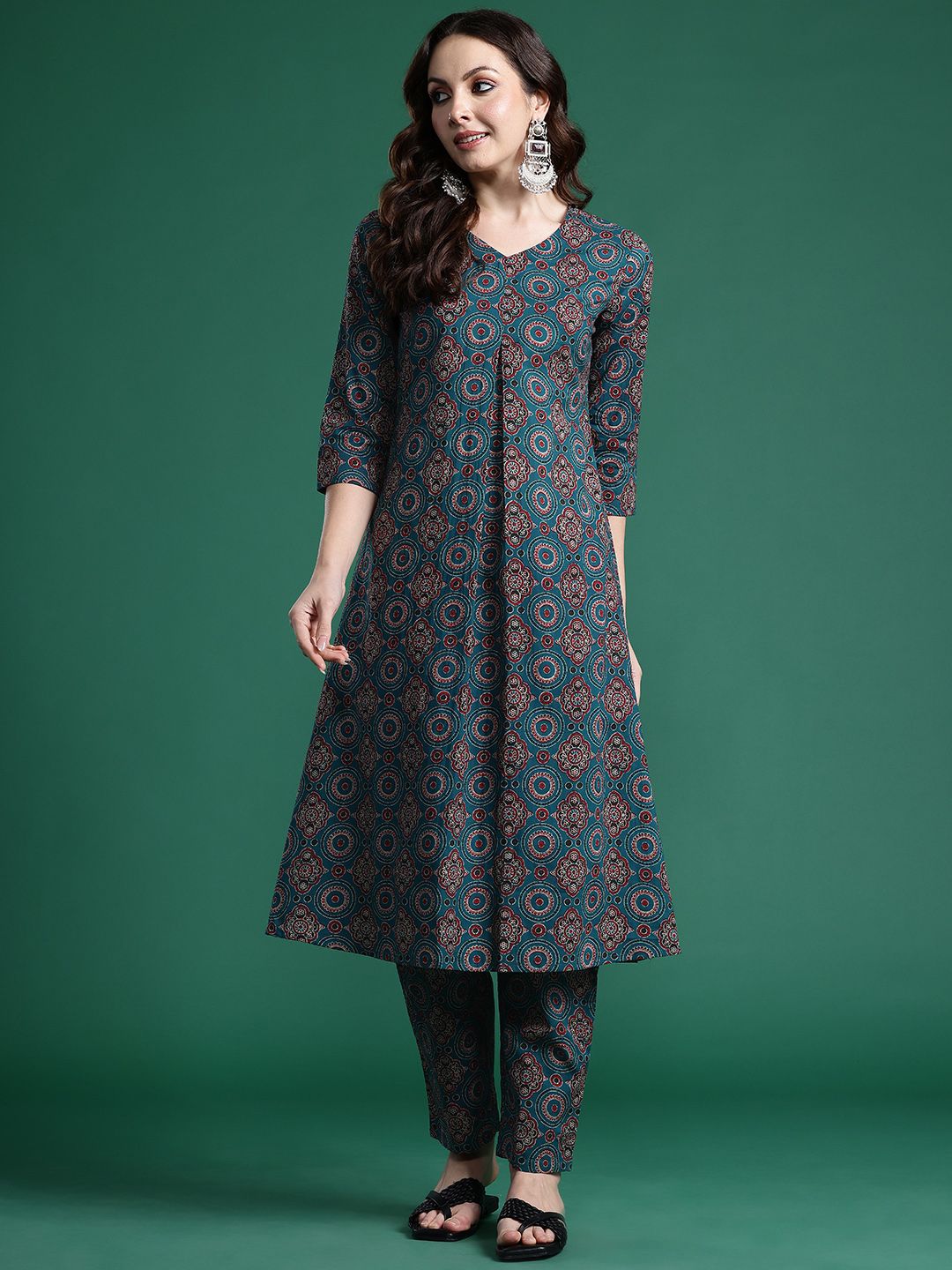 Dhiyona IE Ethnic Motifs Printed Pure Cotton Kurta with Trousers