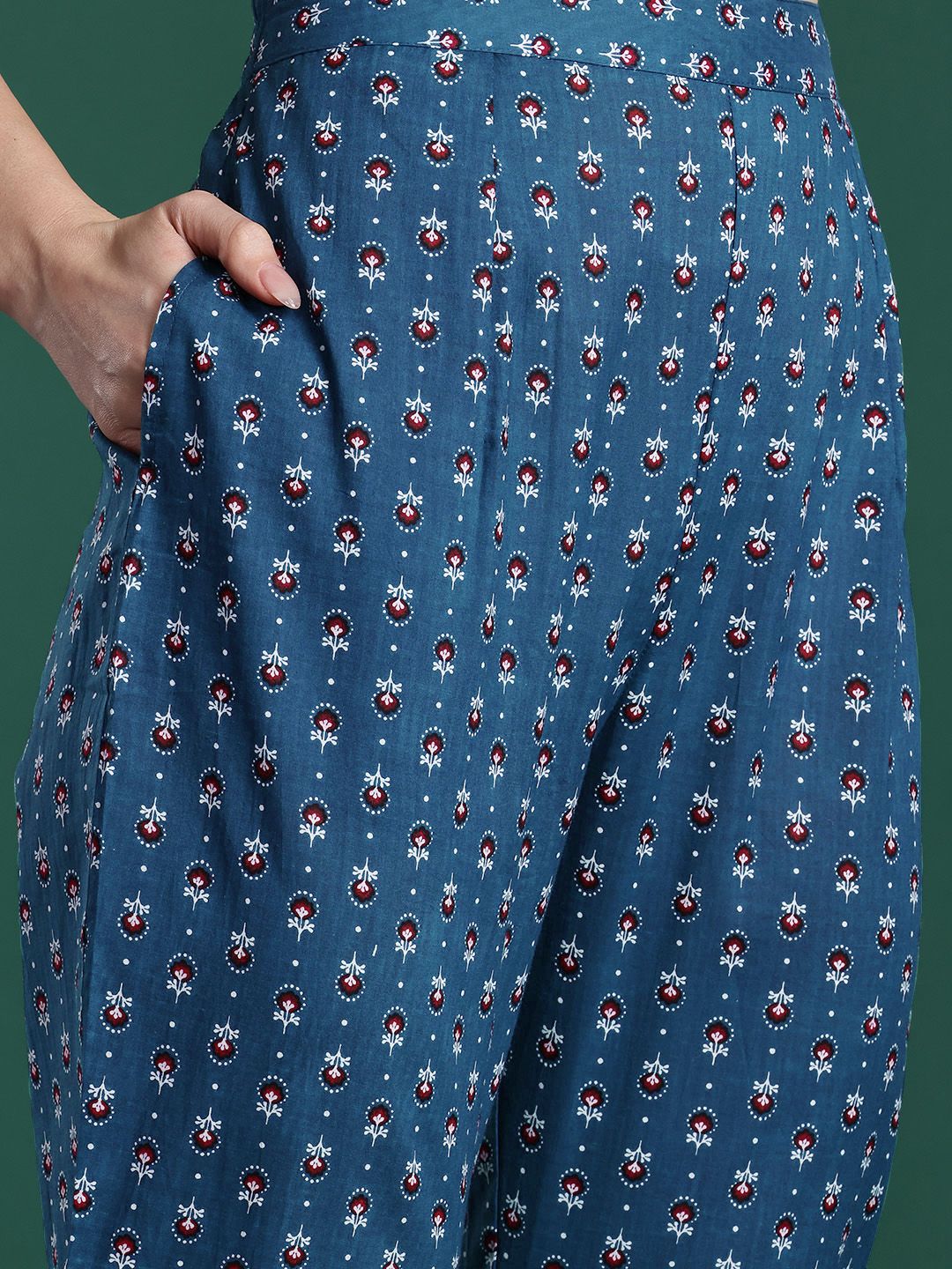 Dhiyona IE Ethnic Motifs Printed Mirror Work Pure Cotton Kurta with Trousers & With Dupatta