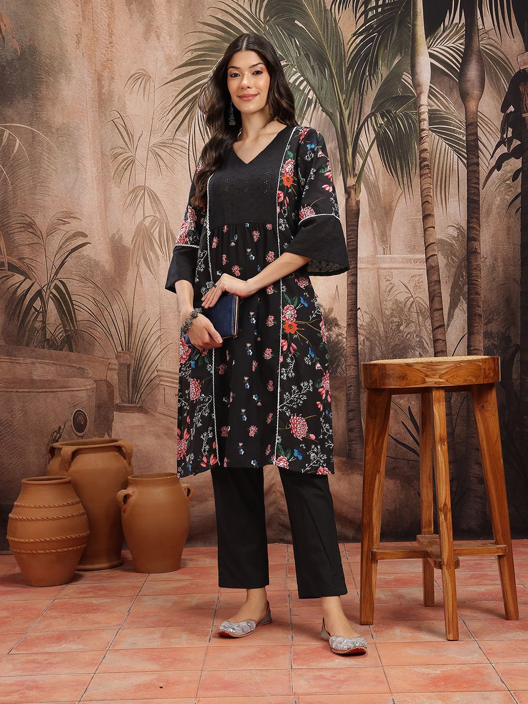 Dhiyona SN Women's Floral Print Pleated Schiffli Detail Cotton Kurta with Trousers