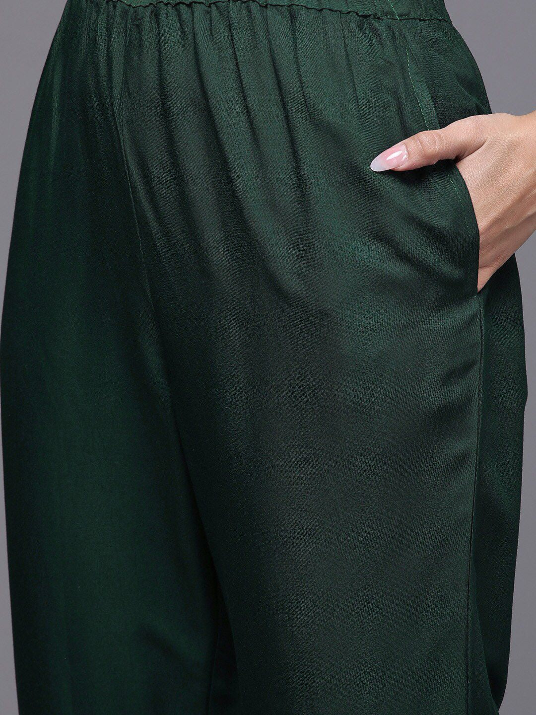 Dhiyona IE Women Green Ethnic Motifs Embroidered Kurta with Trousers