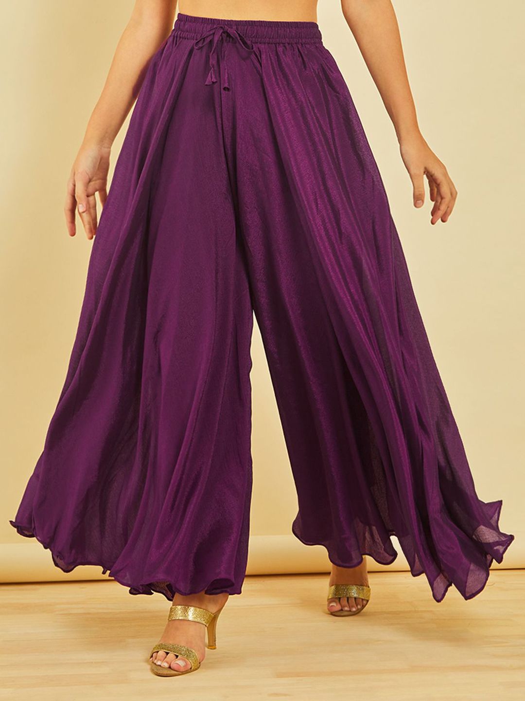 Dhiyona SO Women's Embroidered Regular Thread Work Straight Kurta with Sharara & With Dupatta