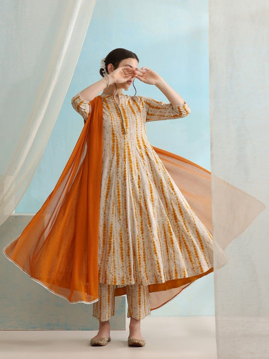 Women's Striped Dyed Mandarin CollarThree-Quarter Sleeves Kurta Set