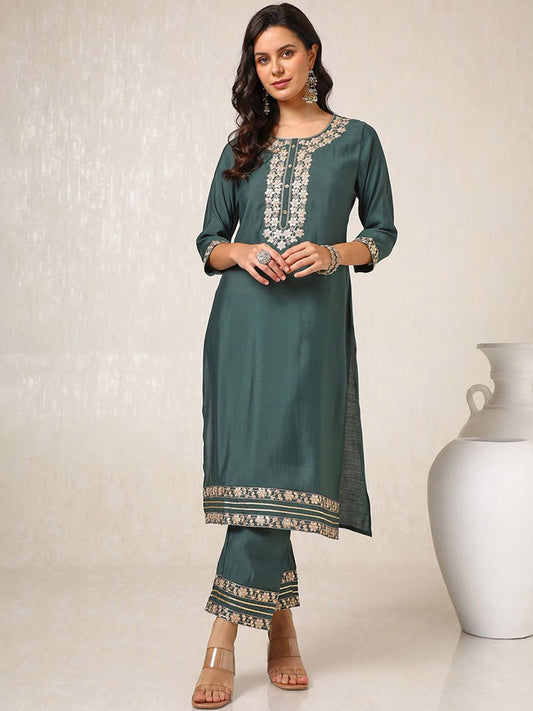 Dhiyona SO Women's Floral Embroidered Gotta Patti Straight Kurta with Trousers