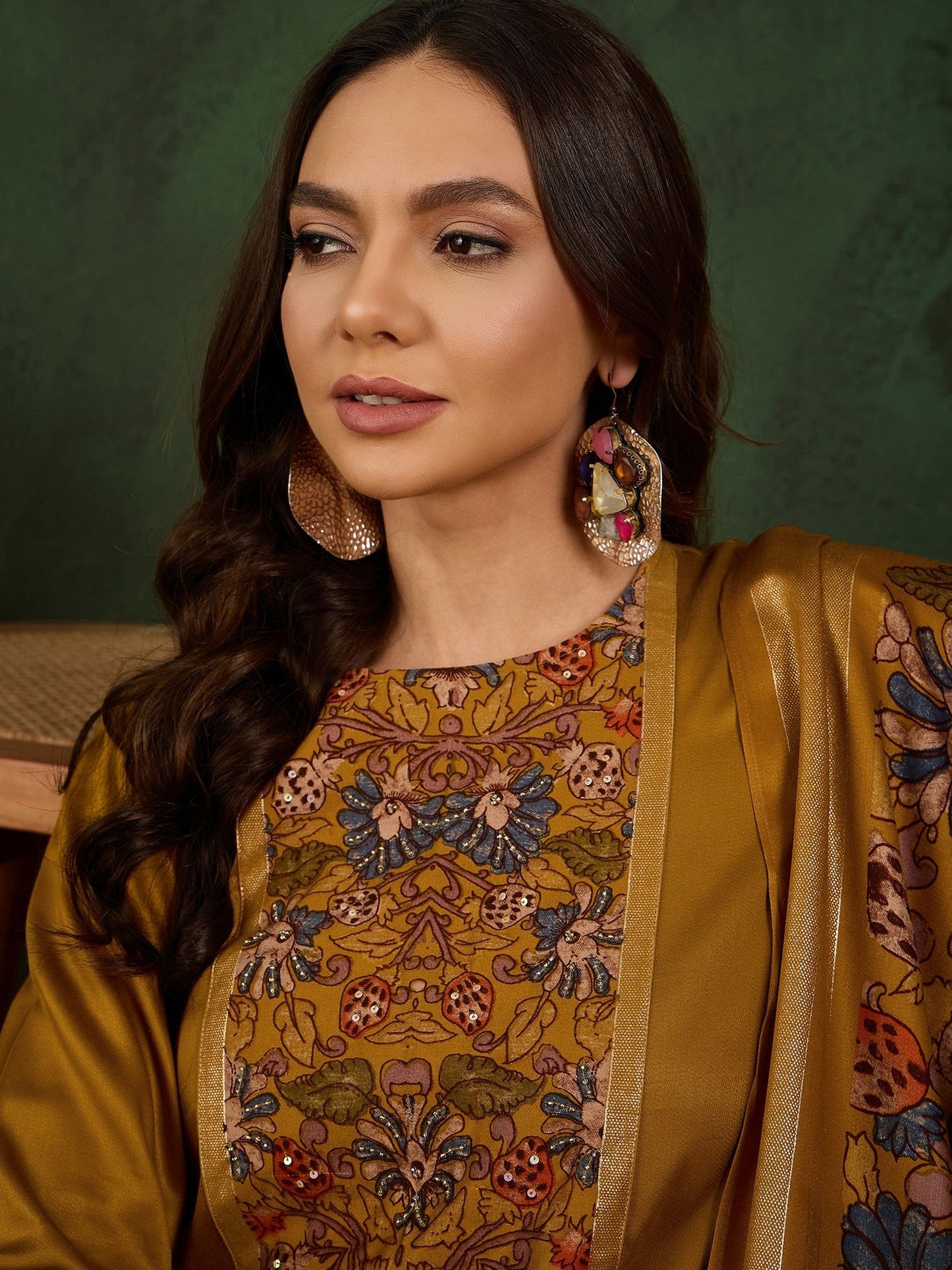 Dhiyona SN Women's Floral Printed Sequinned Straight Kurta With Trouser And Dupatta
