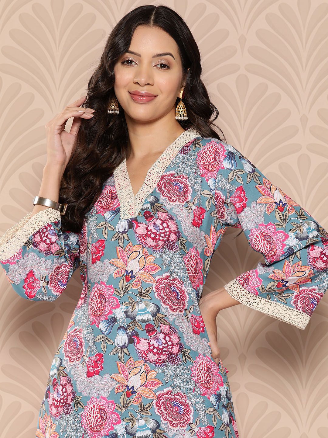 Dhiyona VA Women'sFloral Printed Regular Kurta with Trousers
