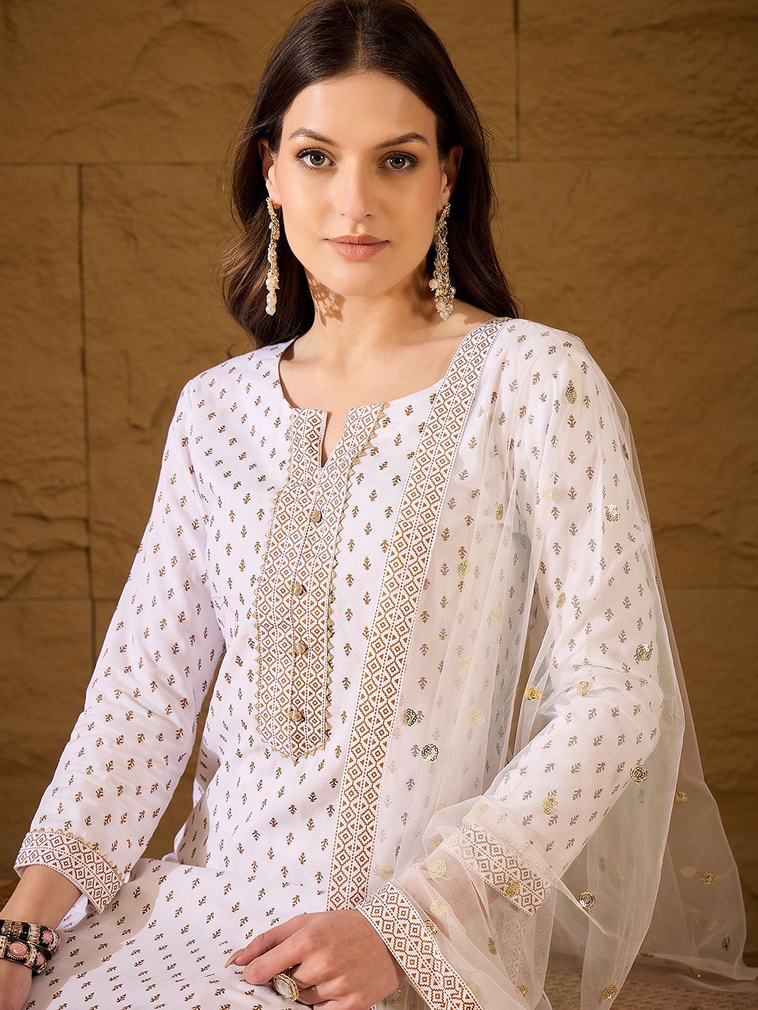 Dhiyona PD Women Embroidered Kurta & Palazzos With Dupatta