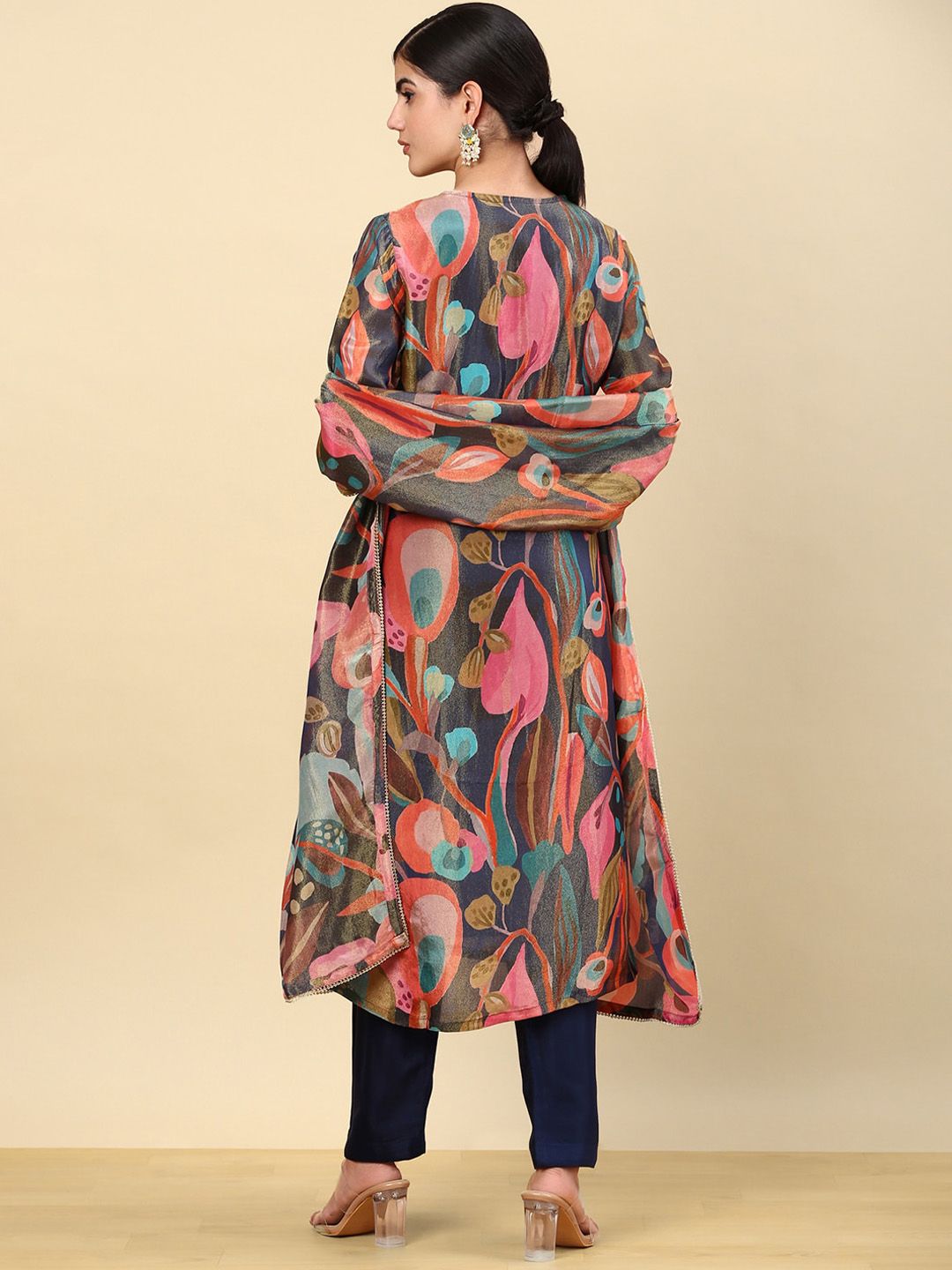 Dhiyona SO Women's Green Floral Printed Gotta Patti Organza Kurta with Trousers & With Dupatta