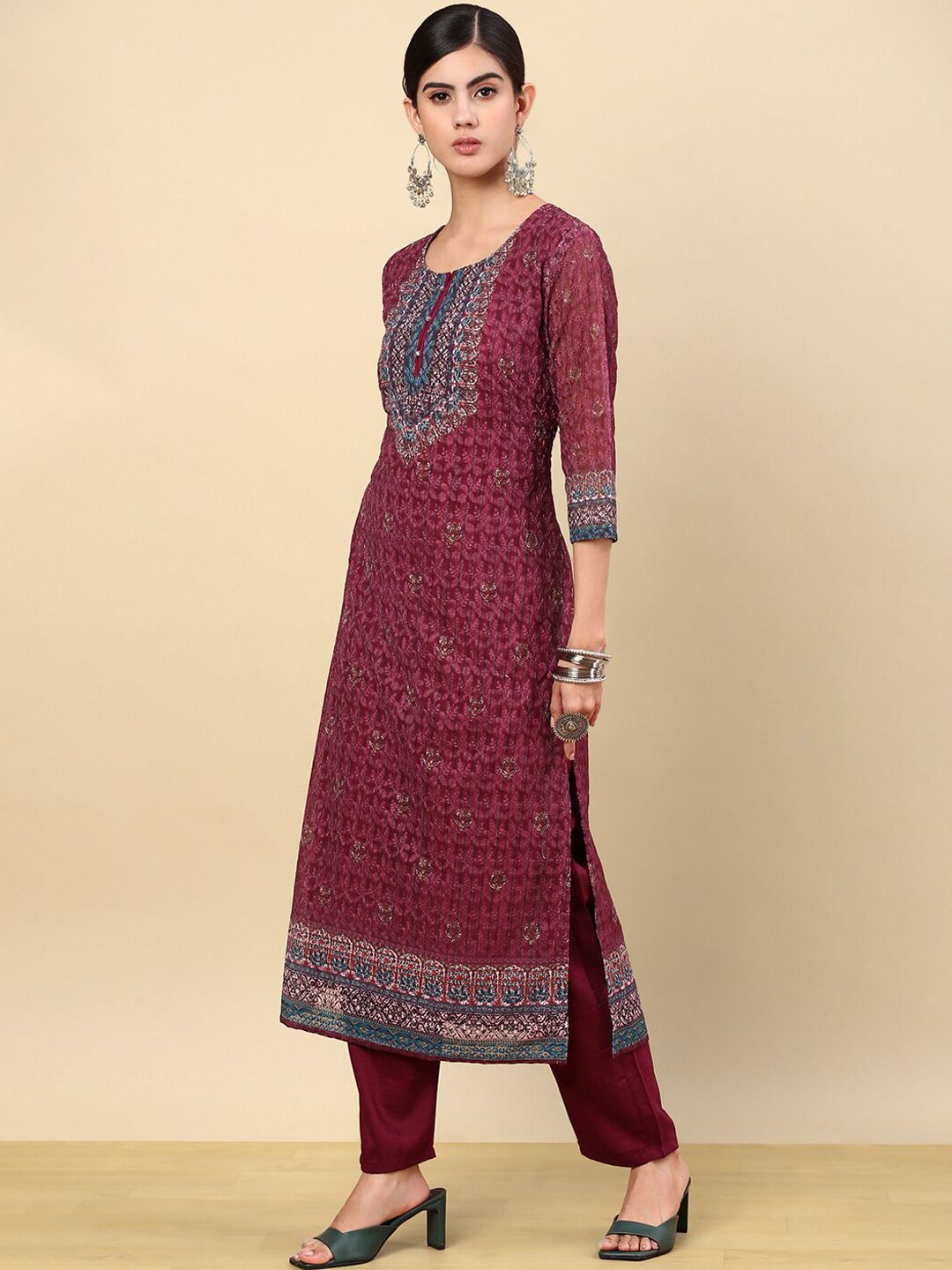 Dhiyona SO Women's Ethnic Motifs Embroidered Thread Work Straight Kurta with Trousers