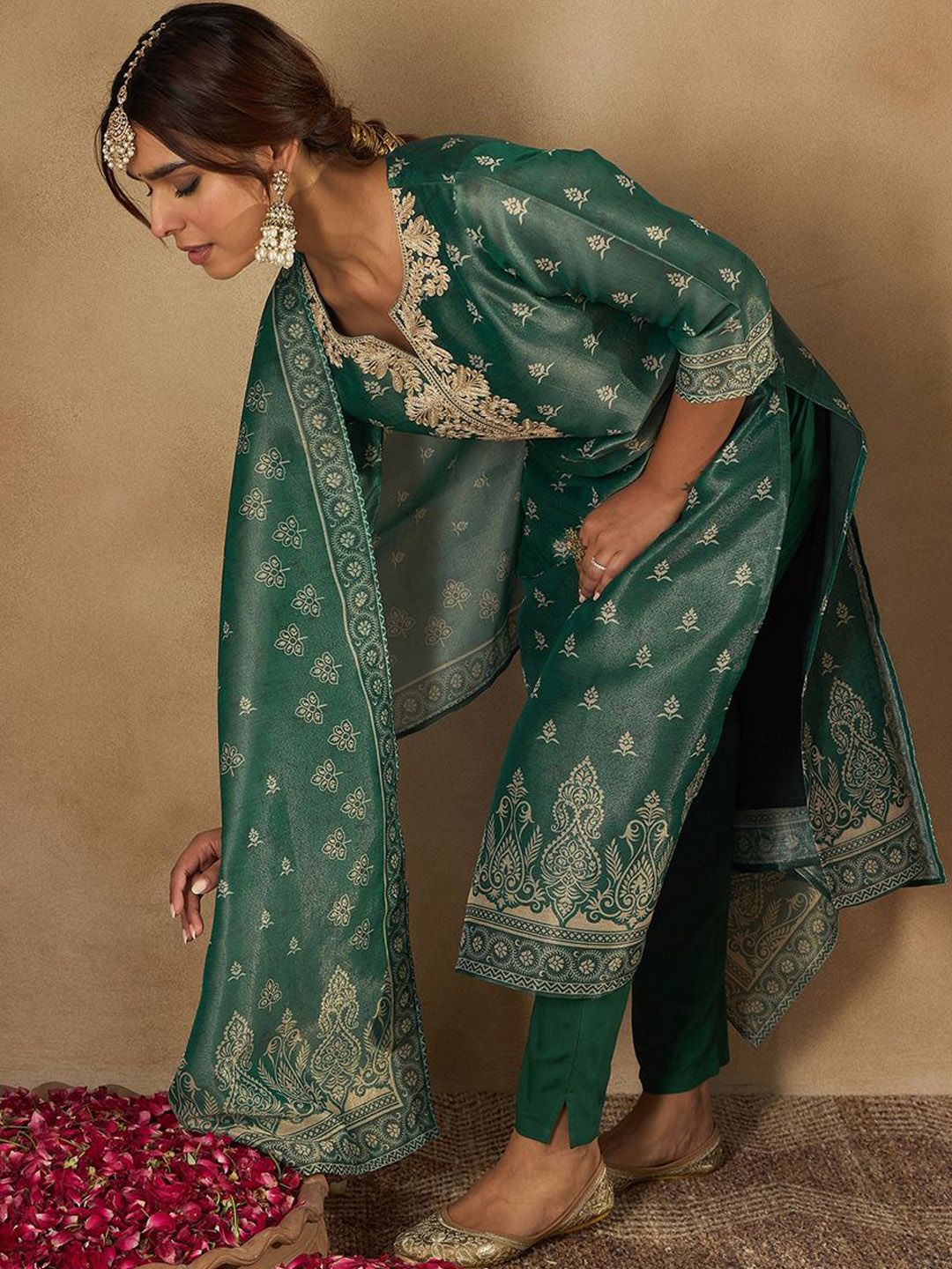 Women Ethnic Motifs Embroidered Regular Kurta with Trousers & With Dupatta