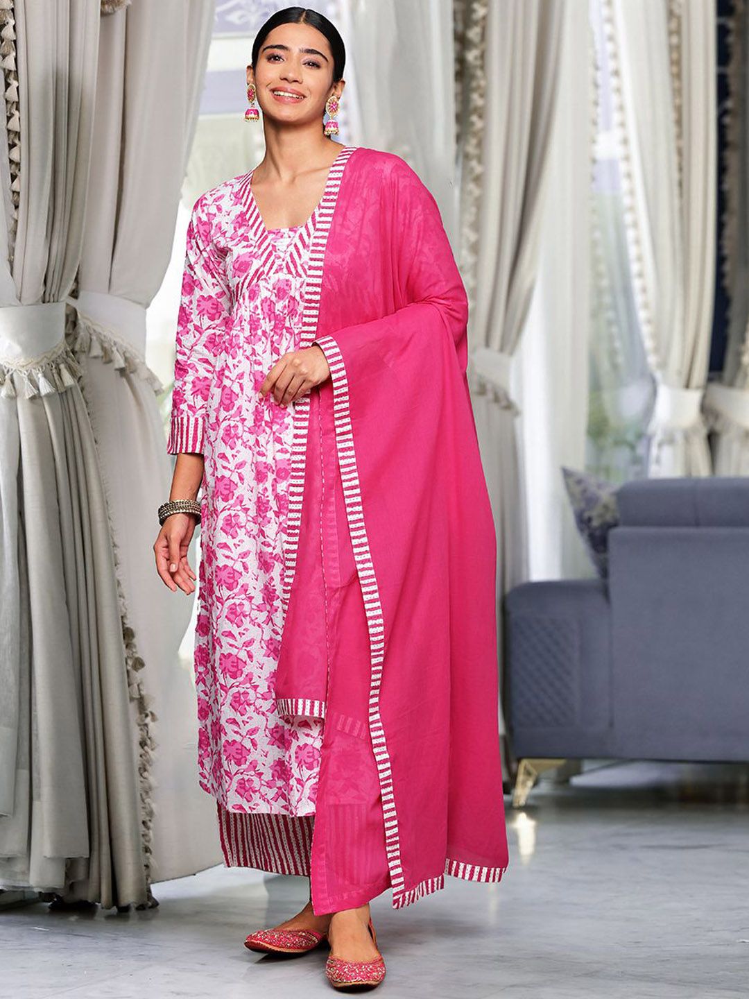 Dhiyona VA Women'sPink Floral Printed Thread Work Pure Cotton Kurta With Palazzos & Dupatta