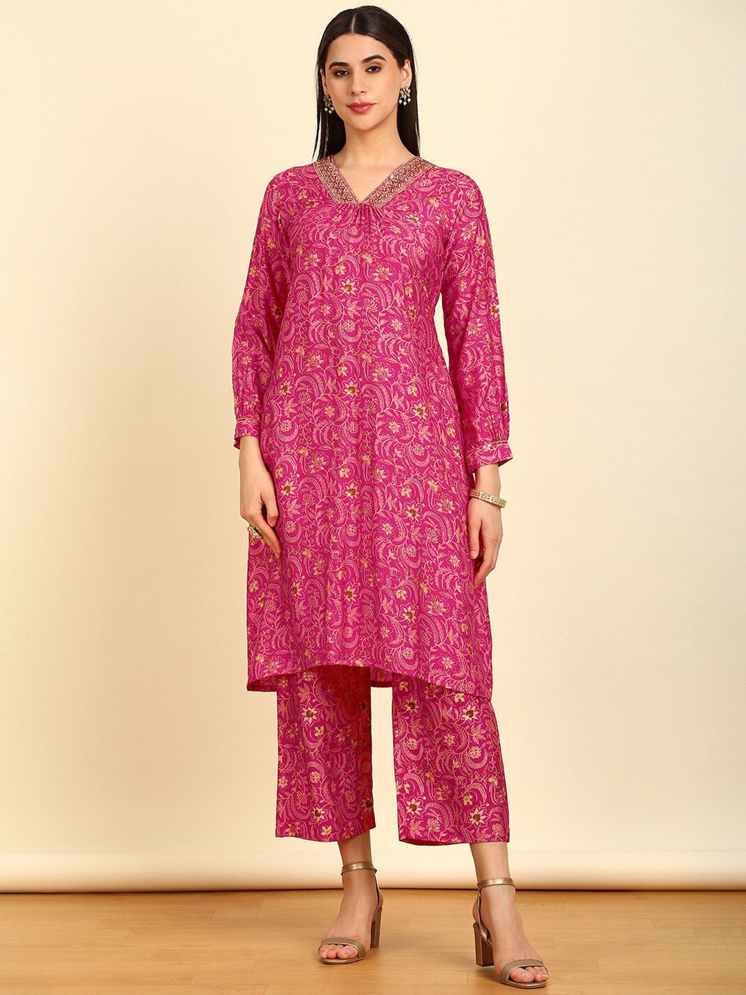 Dhiyona SO Women's Floral Printed Regular Sequinned Kurta with Palazzos