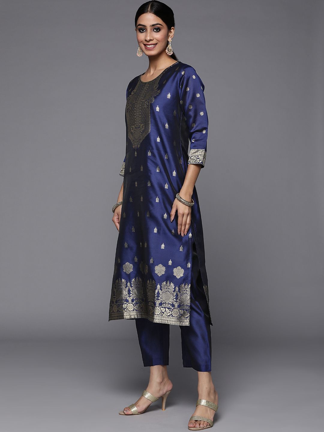 Dhiyona VA Women's Blue Kurta with Trousers & With Dupatta