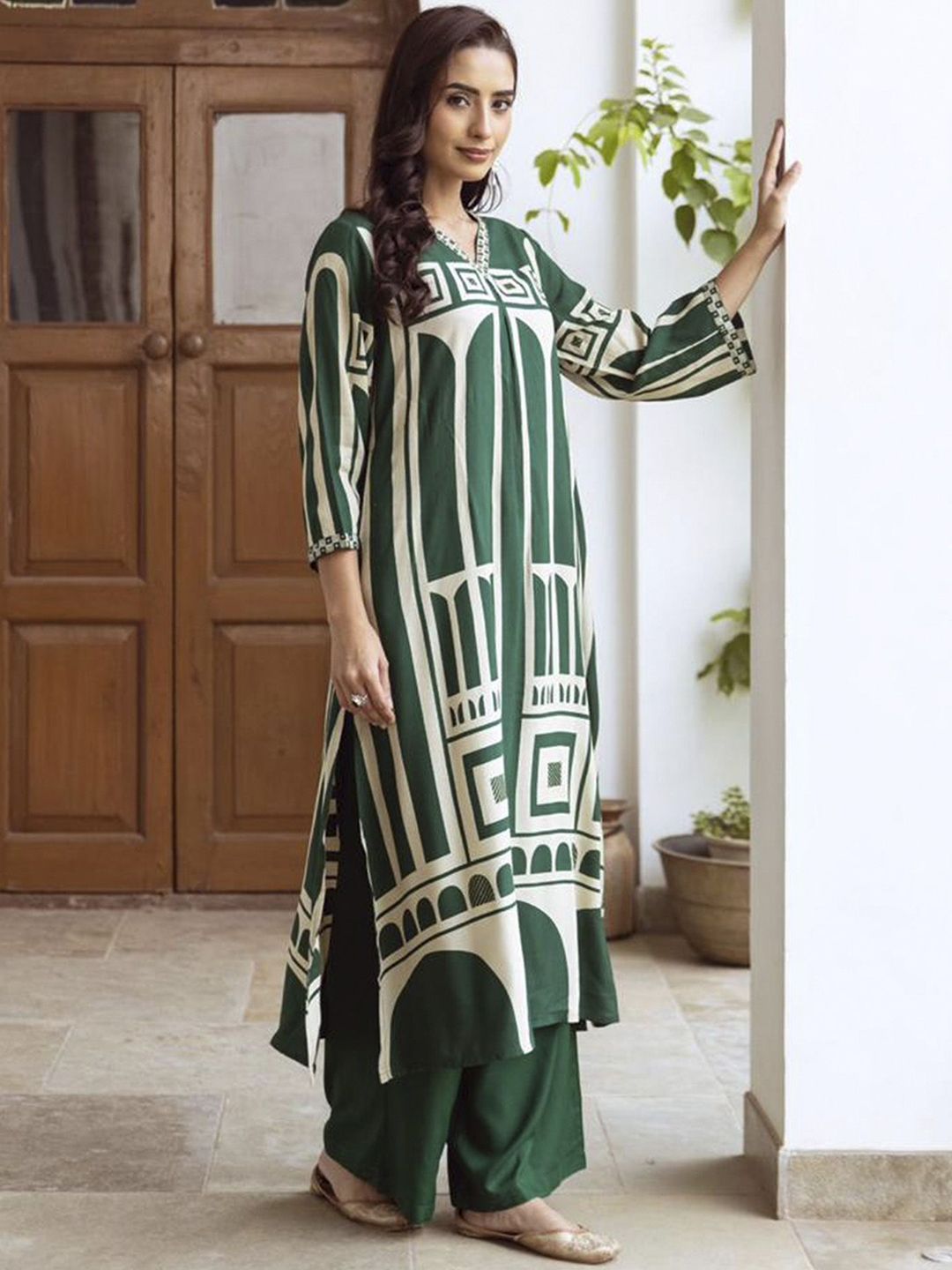 Dhiyona IE Geometric Printed Kurta with Palazzos
