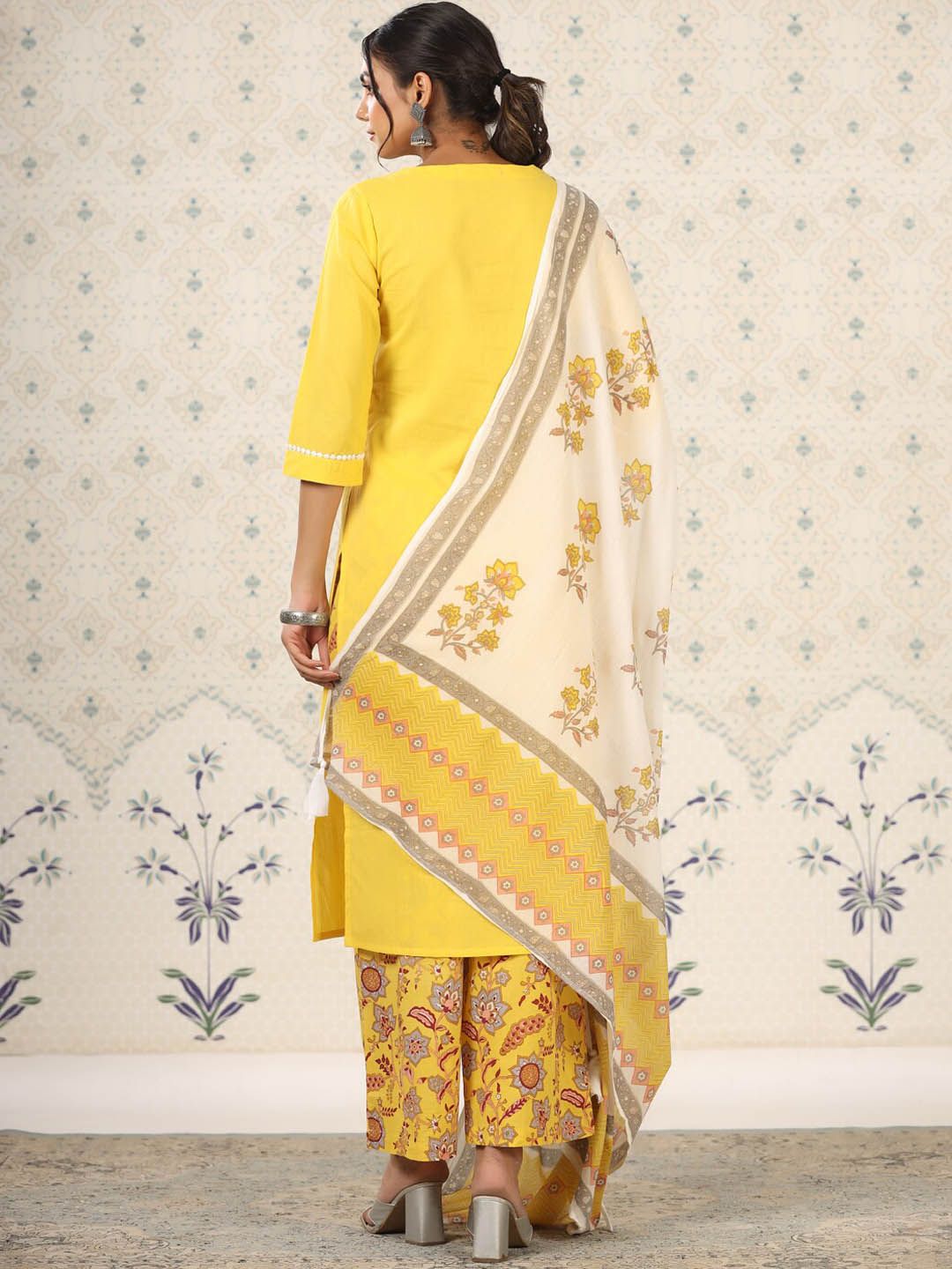 Dhiyona OD Round Neck Floral Regular Thread Work Pure Cotton Kurta Set