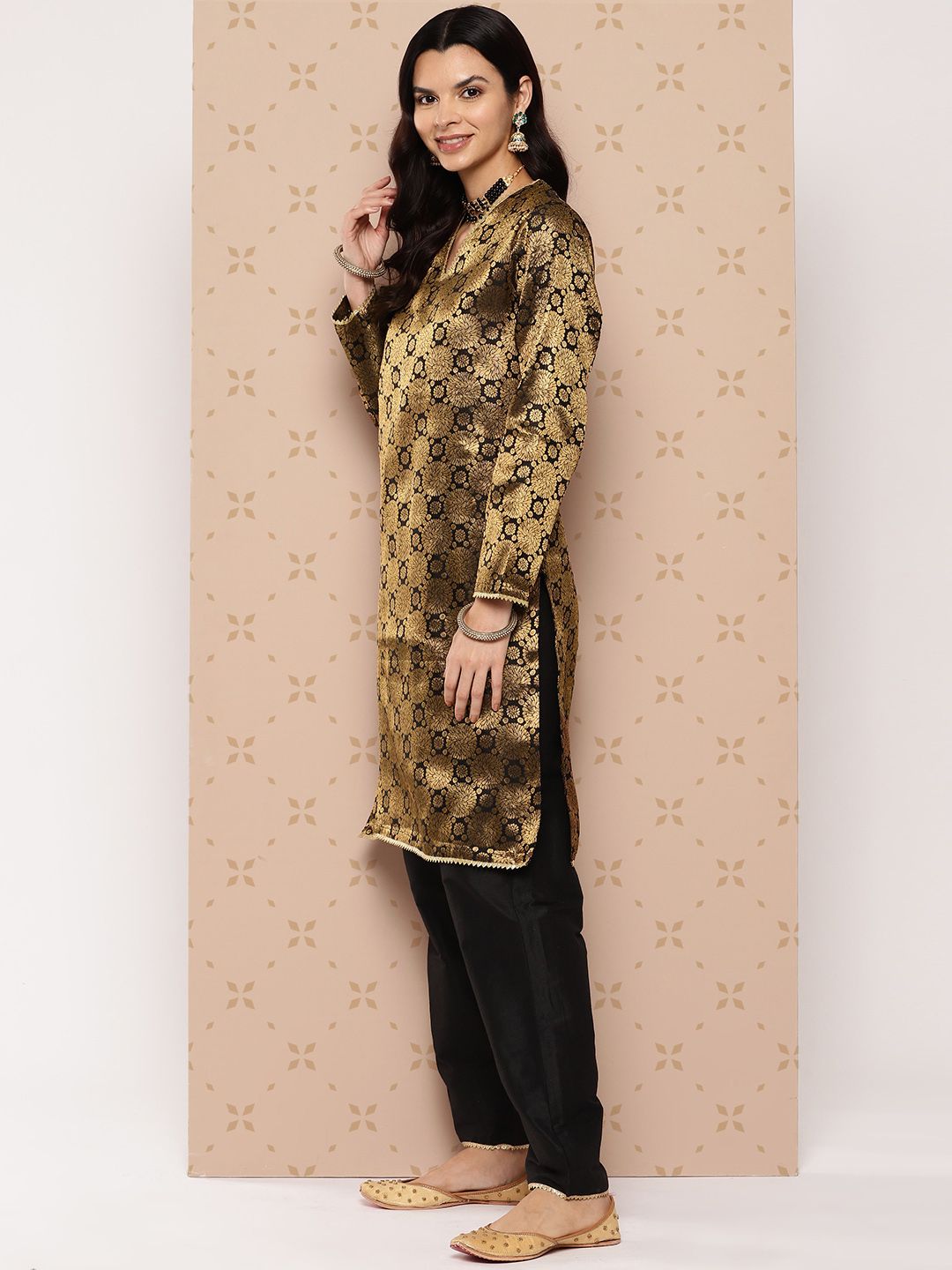 Dhiyona SN Women's Zari Woven Gotta Patti Detailed Brocade Kurta with Trousers