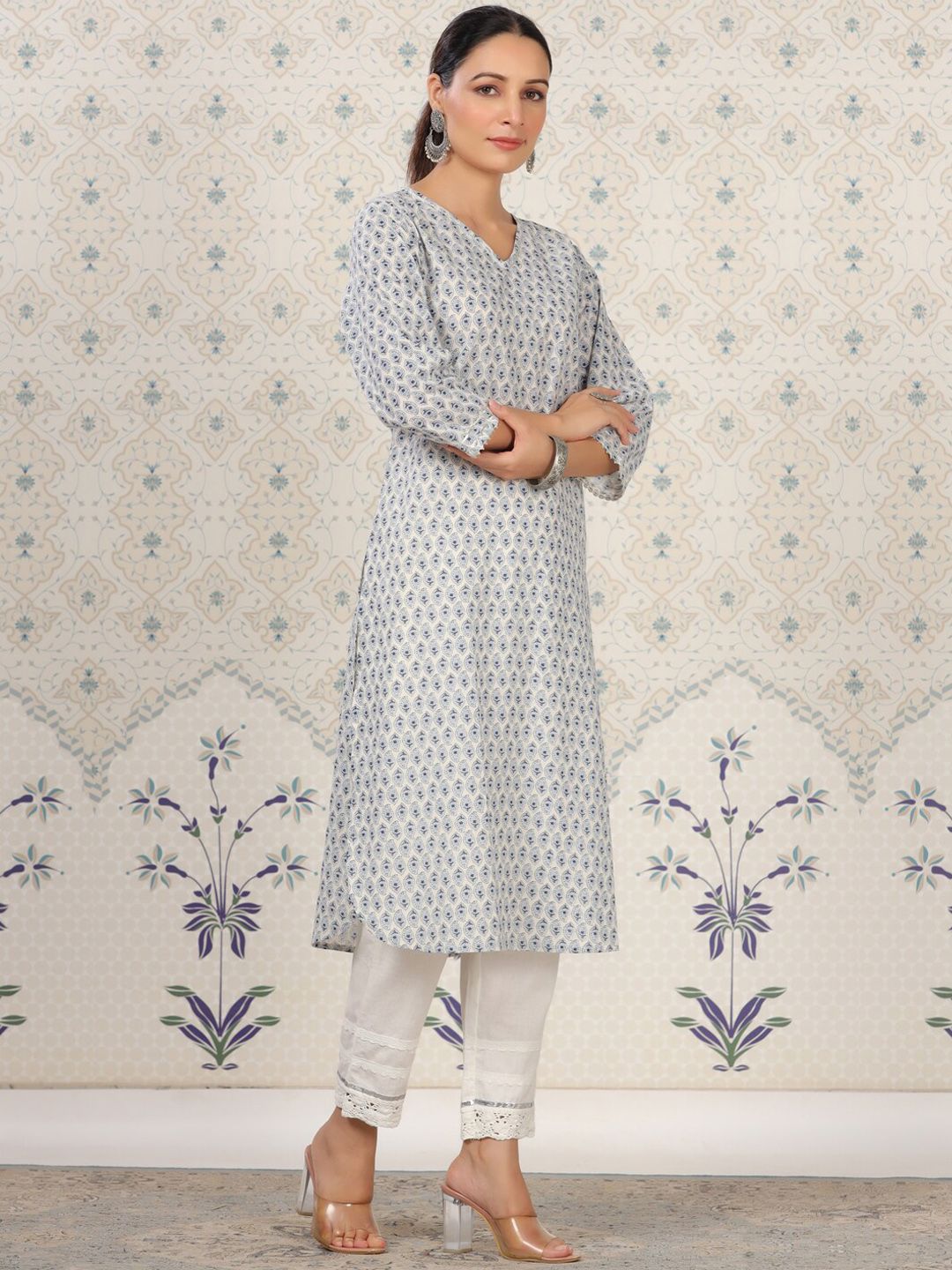 Dhiyona OD Floral Printed Straight Pure Cotton Kurta