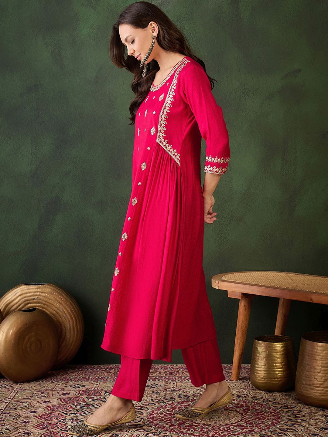 Dhiyona SN Women's Embroidered Straight Kurta & Salwar