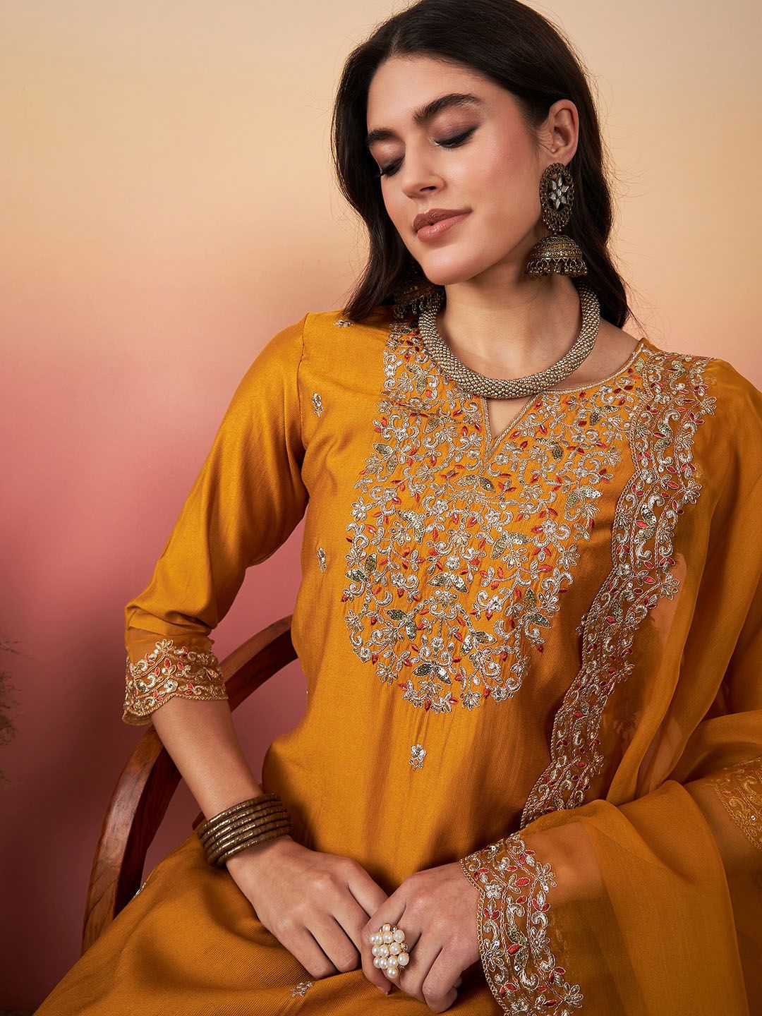 Dhiyona IE Floral Embroidered Regular Kurta WithTrousers & With Dupatta