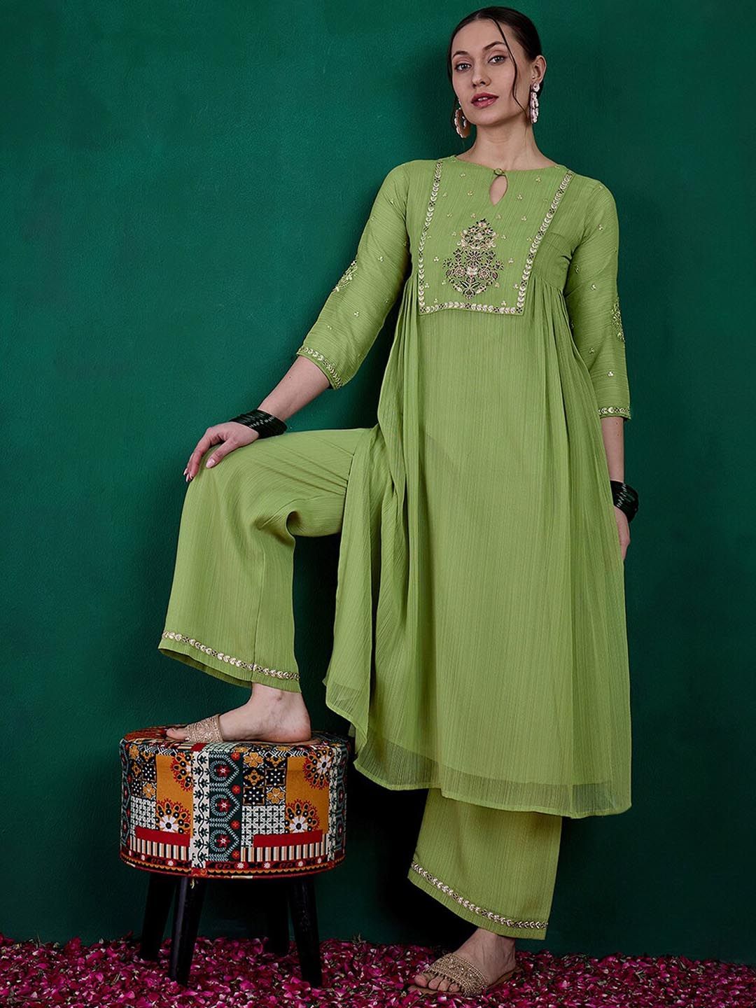 Dhiyona SN Women's Green Ethnic Motifs Embroidered Regular Sequinned Kurta with Palazzos