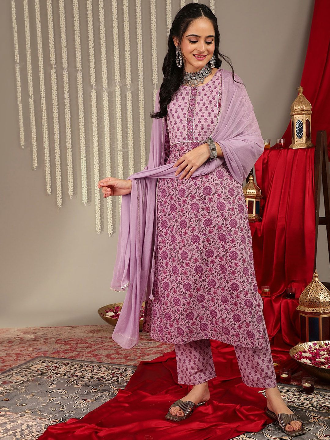 Dhiyona VA Women'sFloral Printed Regular Gotta Patti Pure Cotton Kurta With Trousers & Dupatta