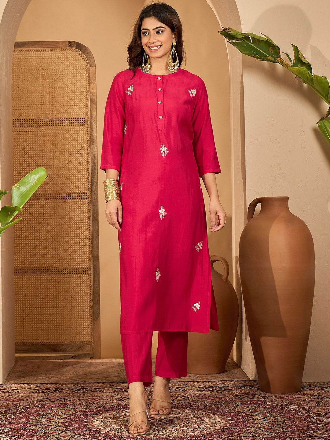 Dhiyona SN Women's Embroidered Gota Work Straight Kurta & Trousers With Dupatta