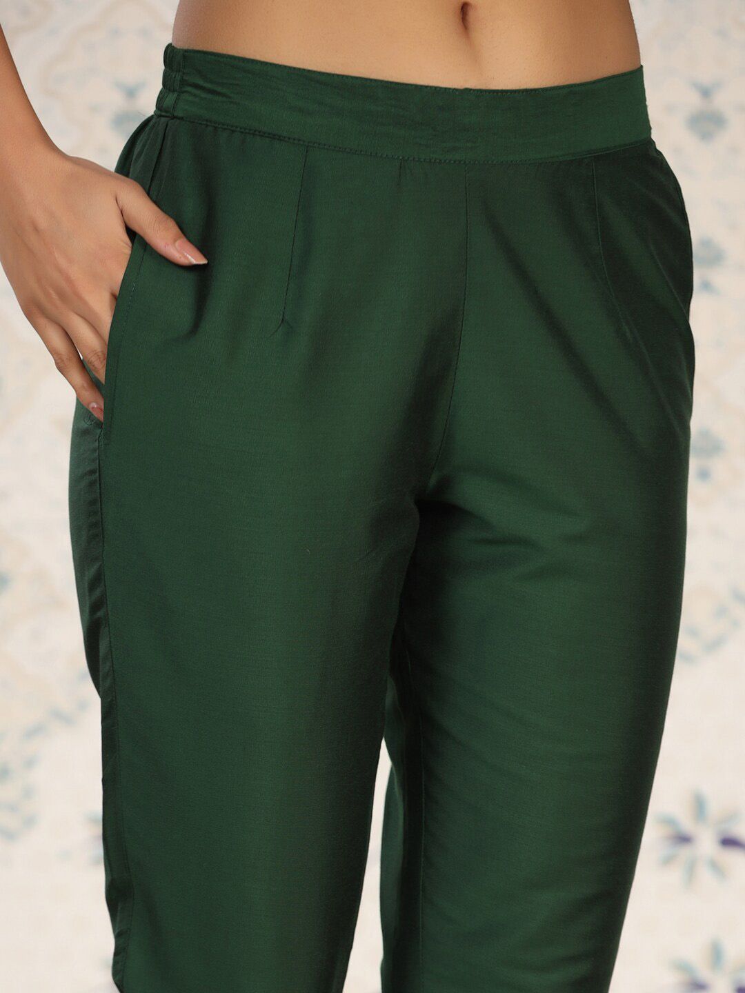 Dhiyona OD Yoke Design Embroidered Kurta with Trousers