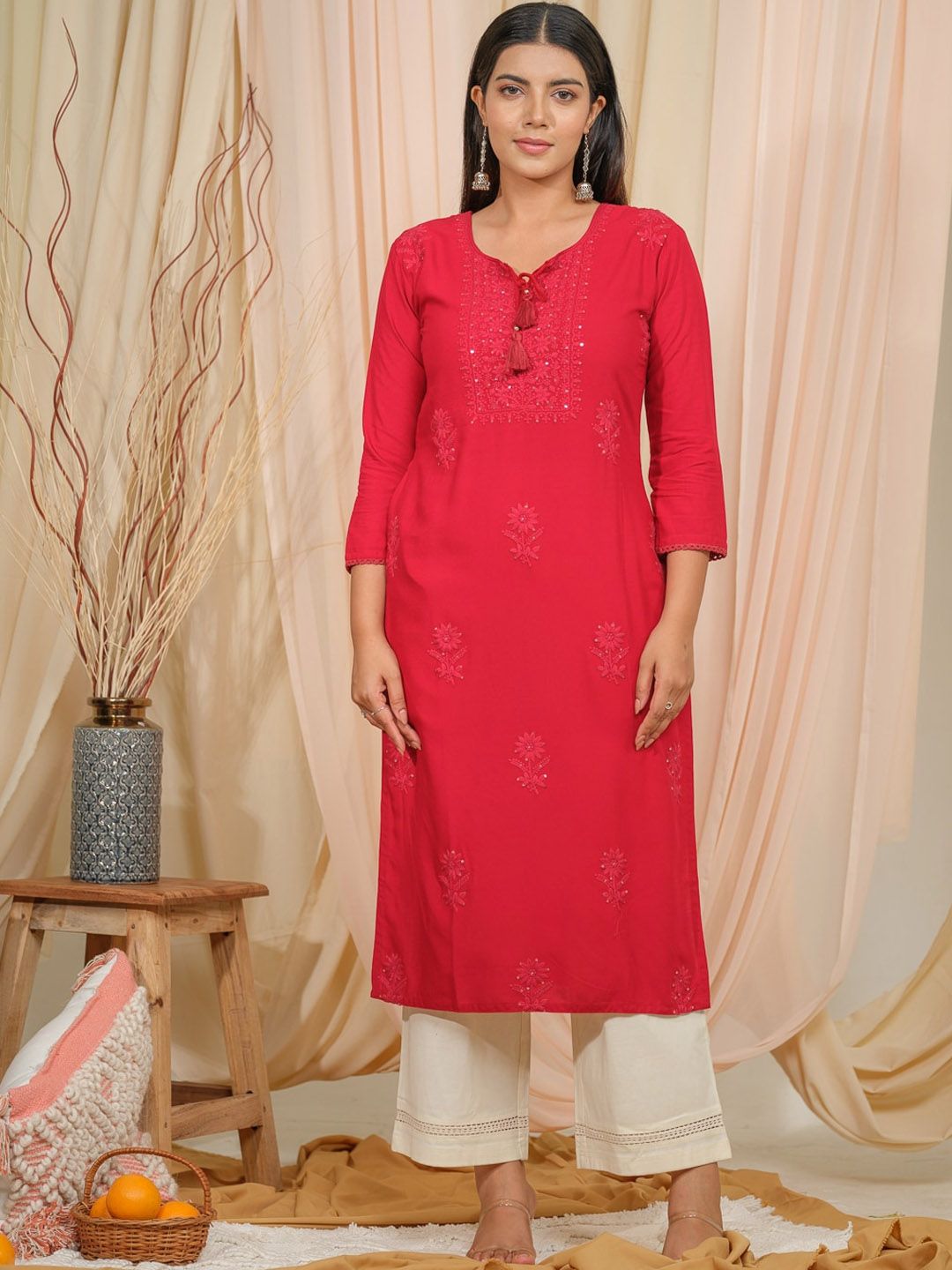 Dhiyona OD Floral Embroidered Tie-Up Neck Thread Work Straight Kurta