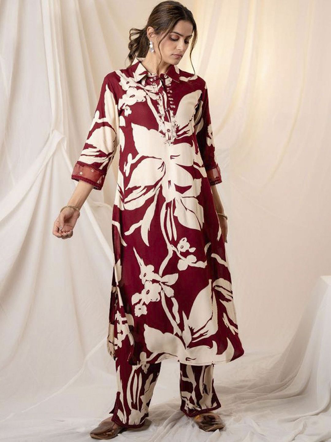 Dhiyona IE Floral Printed Shirt Collar Sequinned Kurta with Trousers