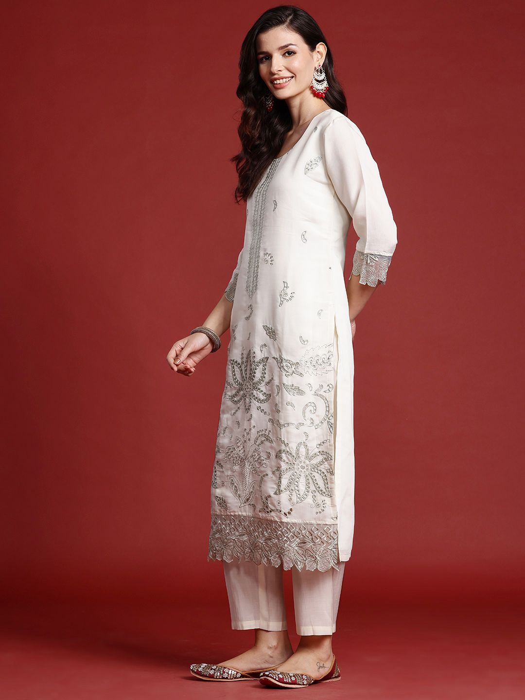 Dhiyona IE Ethnic Motifs Embroidered Thread Work Kurta With Trousers & Dupatta