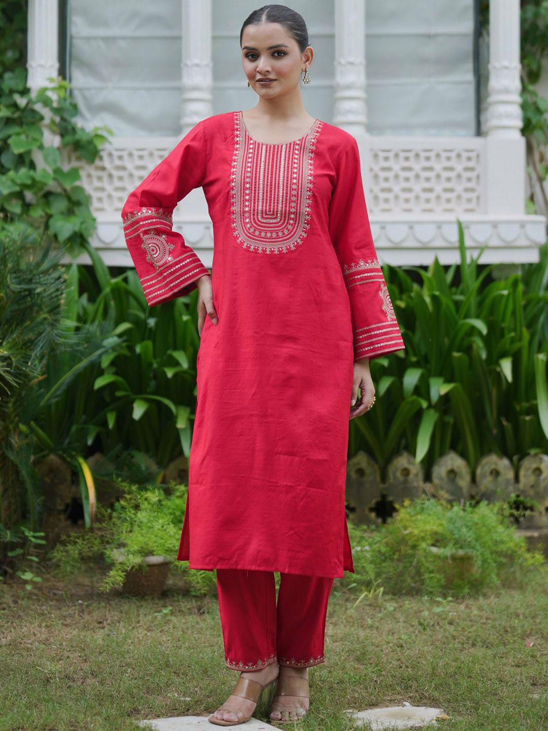 Dhiyona IE Women Ethnic Motifs Embroidered Regular Sequinned Kurta with Trousers