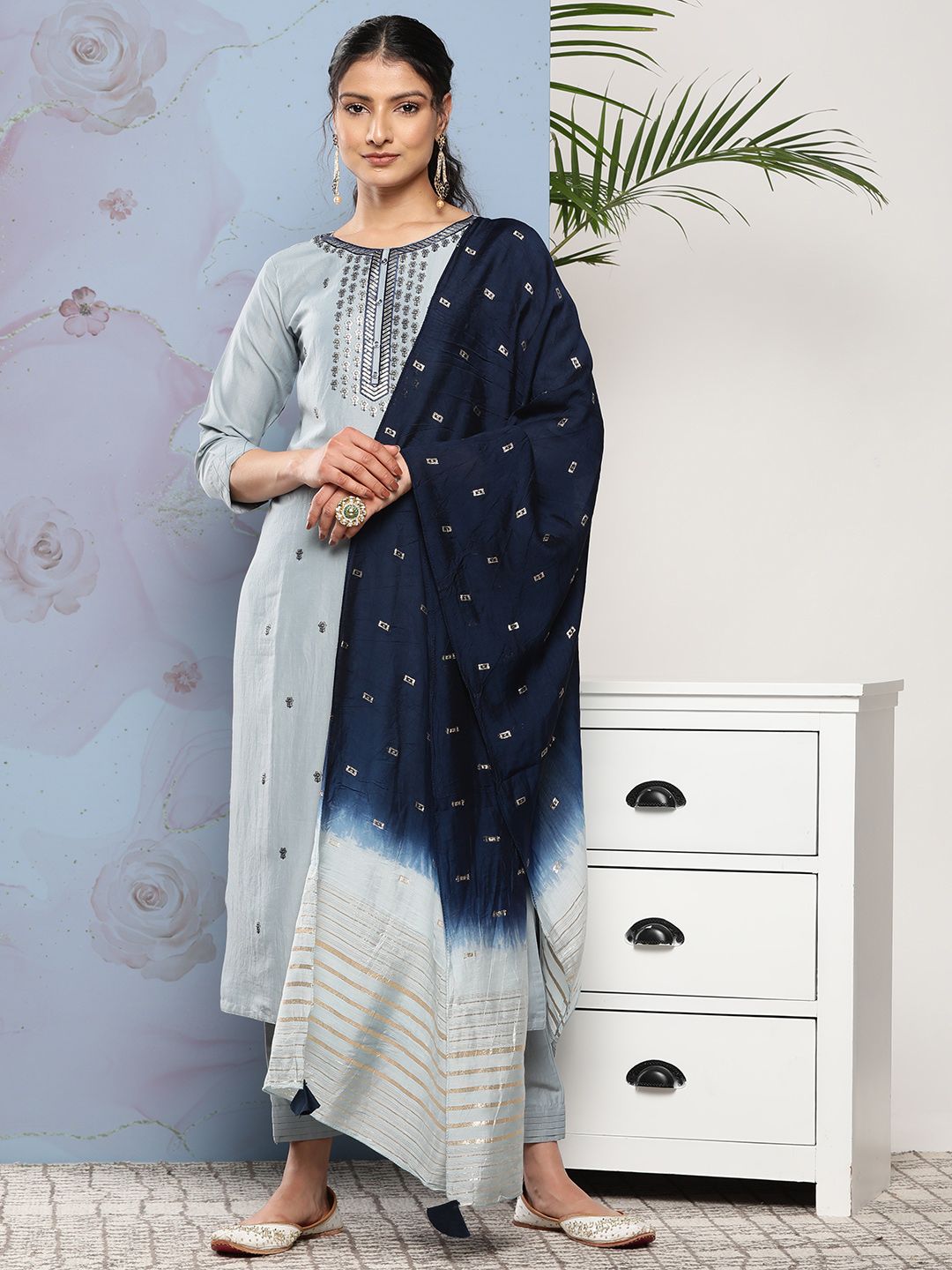 Dhiyona VA Women'sFloral Embroidered Button Detail Kurta with Trousers & Dupatta