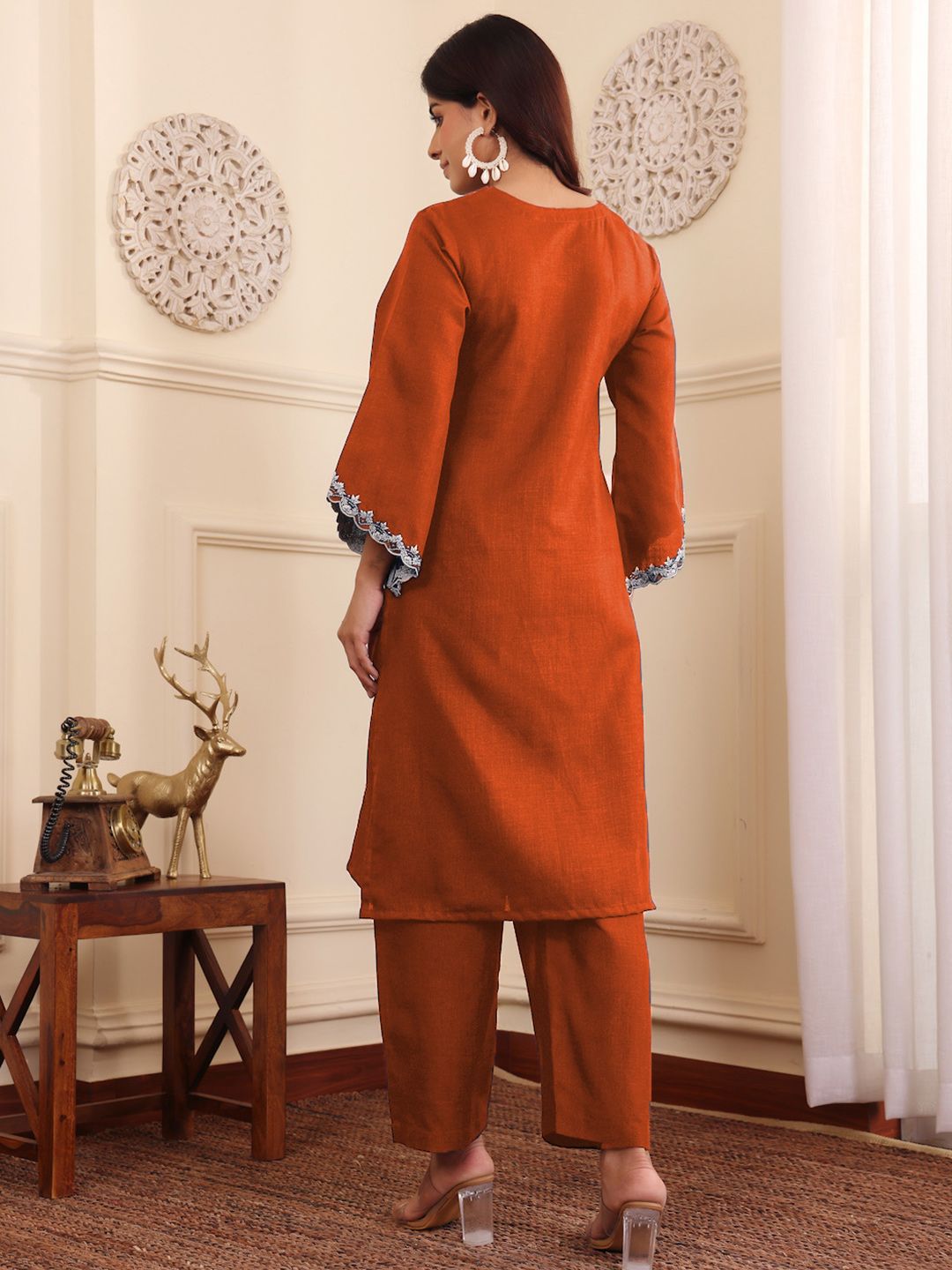 Dhiyona VA Women'sV-Neck Embroidered Thread Work Straight Kurta With Trousers