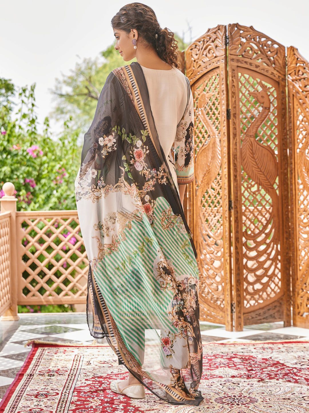 Dhiyona WP Ethnic Motifs Printed Mirror Work Straight Kurta With Trousers & Dupatta