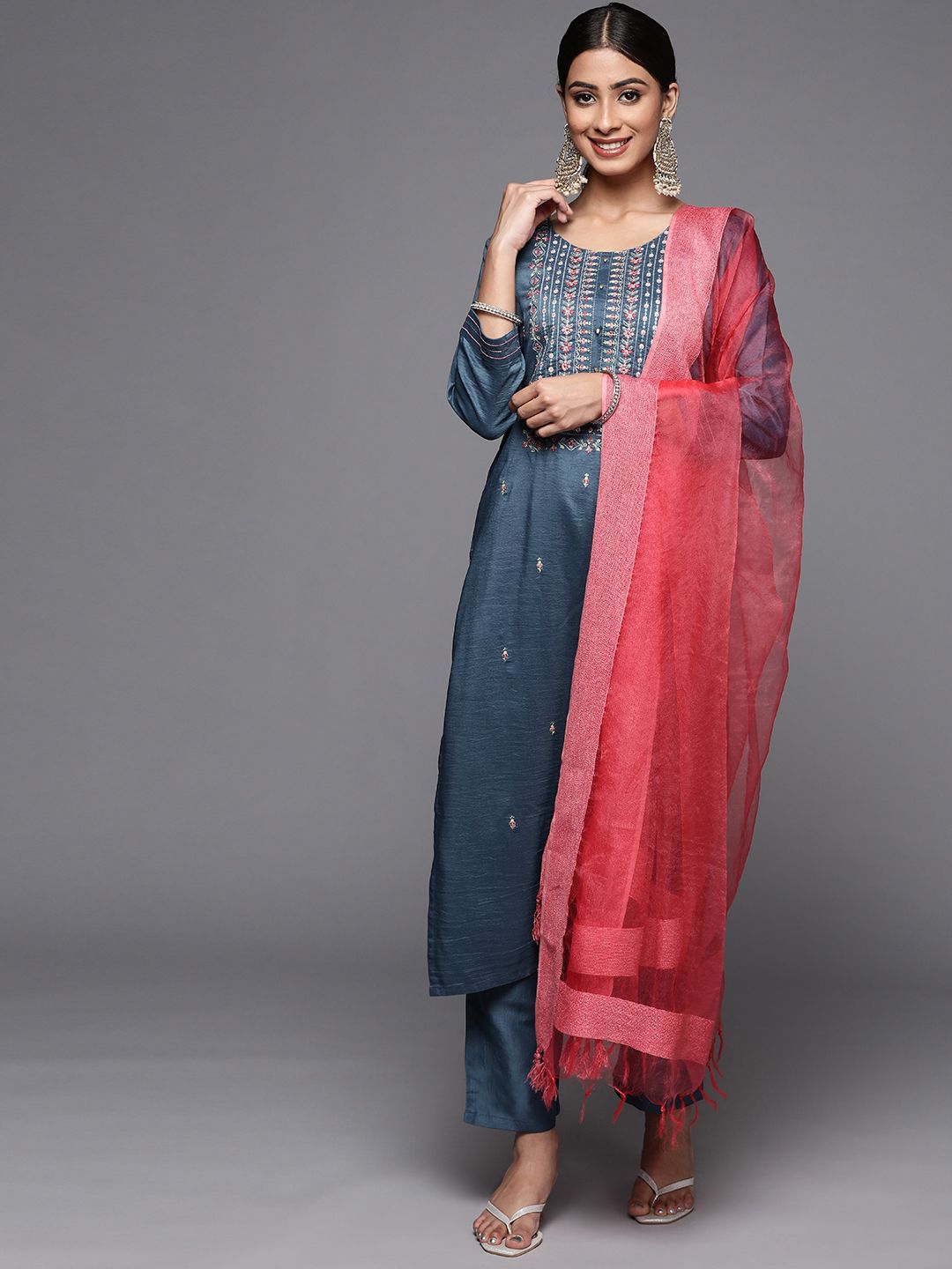 Dhiyona VA Women's Blue Ethnic Motifs Embroidered Thread Work Kurta with Trousers & With Dupatta
