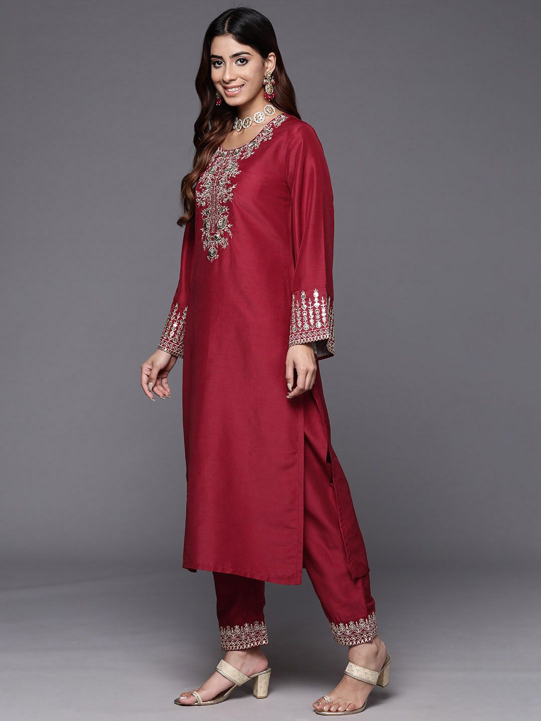 Dhiyona VA Women'sFloral Embroidered Zari Kurta with Trousers & Dupatta