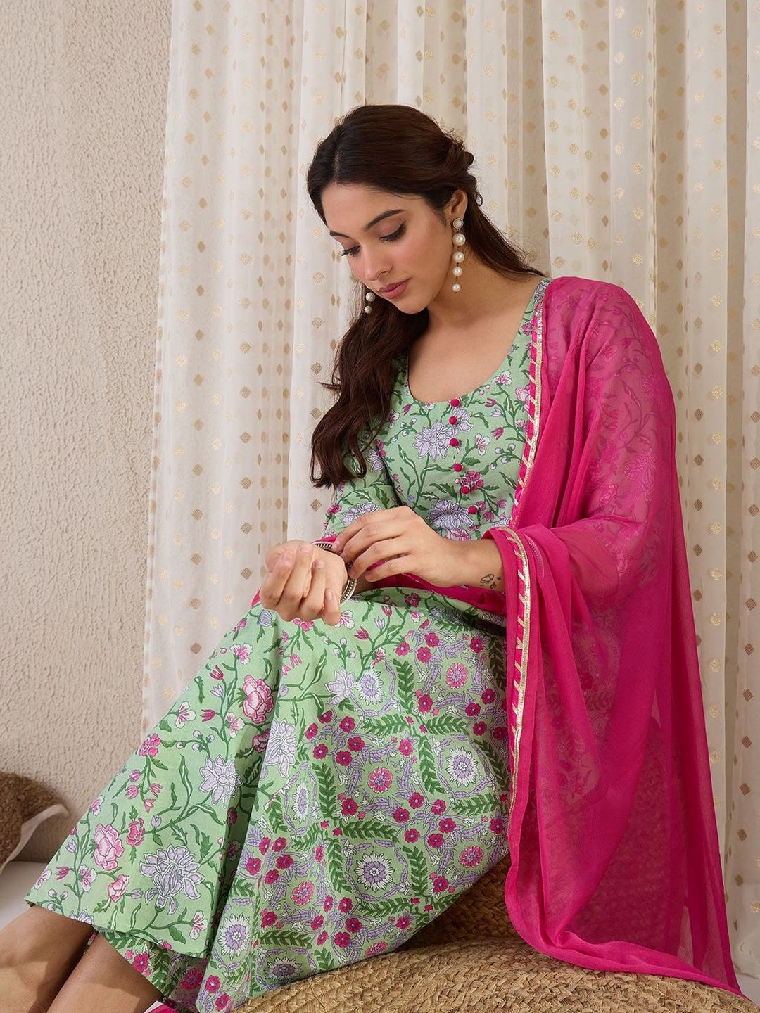 Women Floral Printed Panelled Pure Cotton Kurta with Trousers & With Dupatta