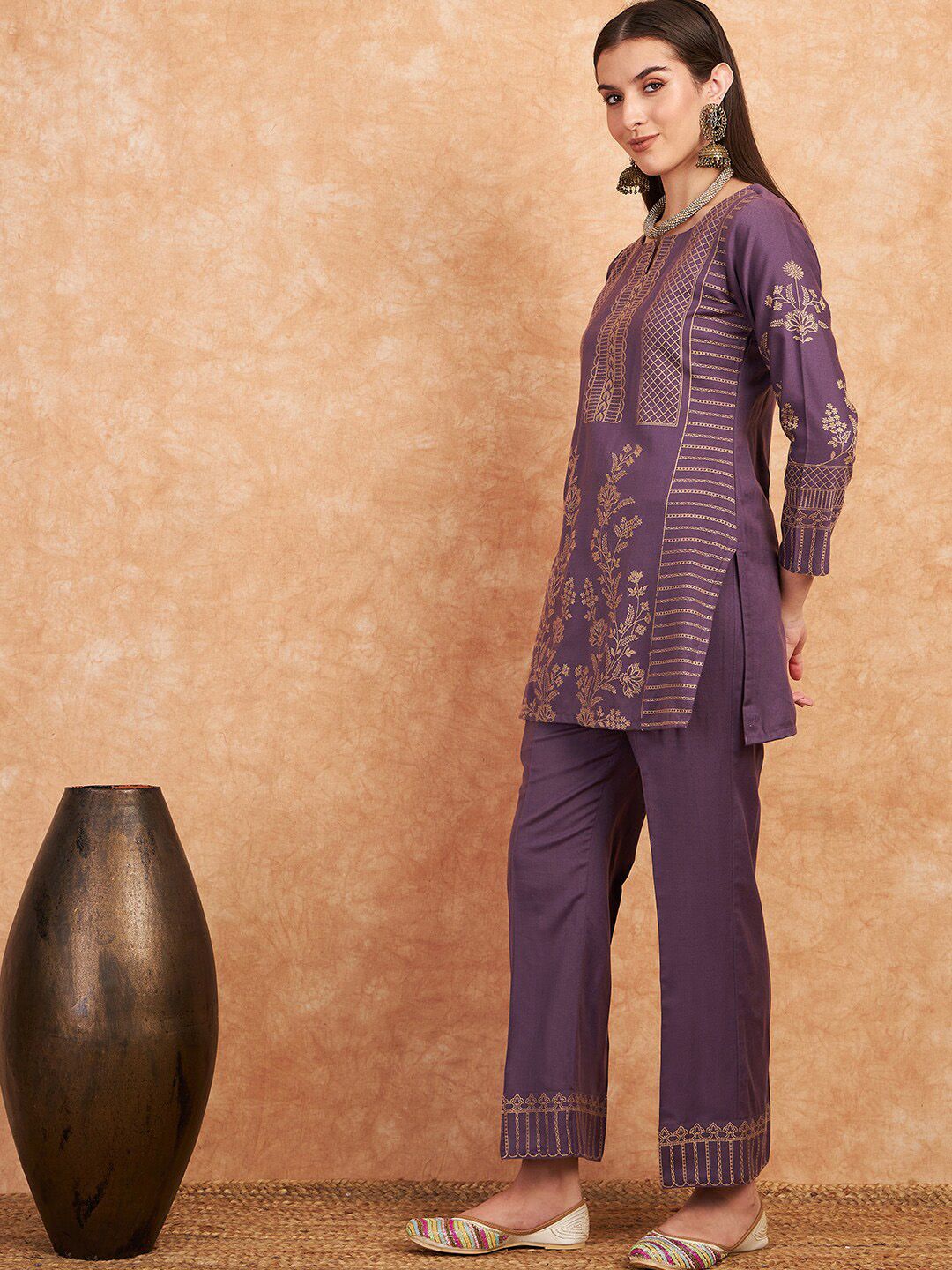 Dhiyona SN Women's Woven Design Winter Pashmina Kurti With Trousers