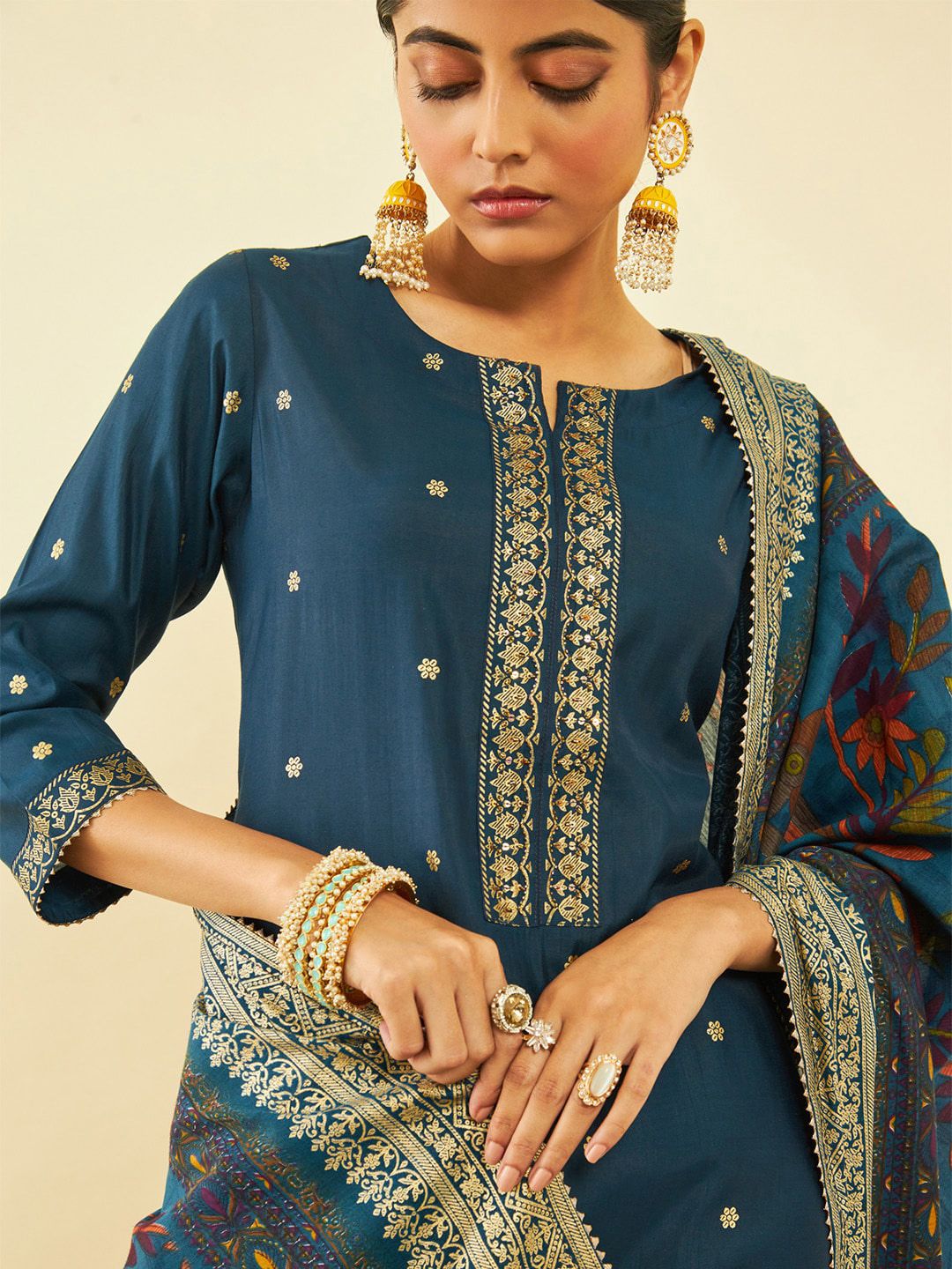 Dhiyona SO Women's Ethnic Motifs Woven Design Zari Straight Kurta With Trousers & Dupatta