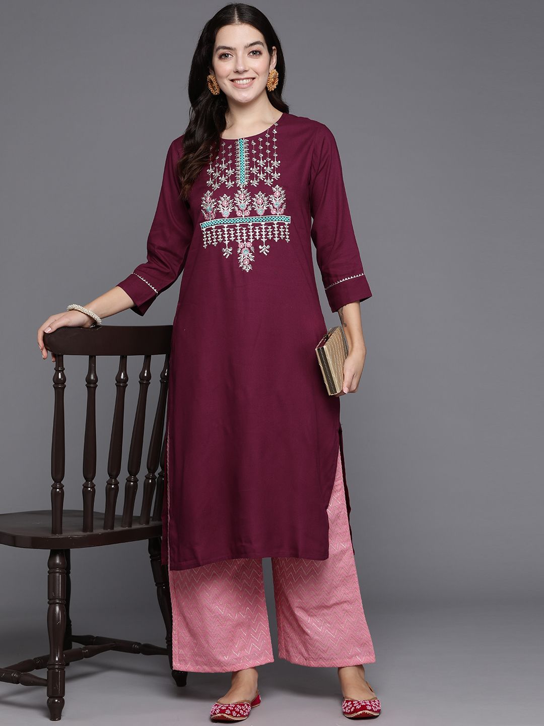 Dhiyona IE Women Floral Embroidered Gotta Patti Straight Kurta