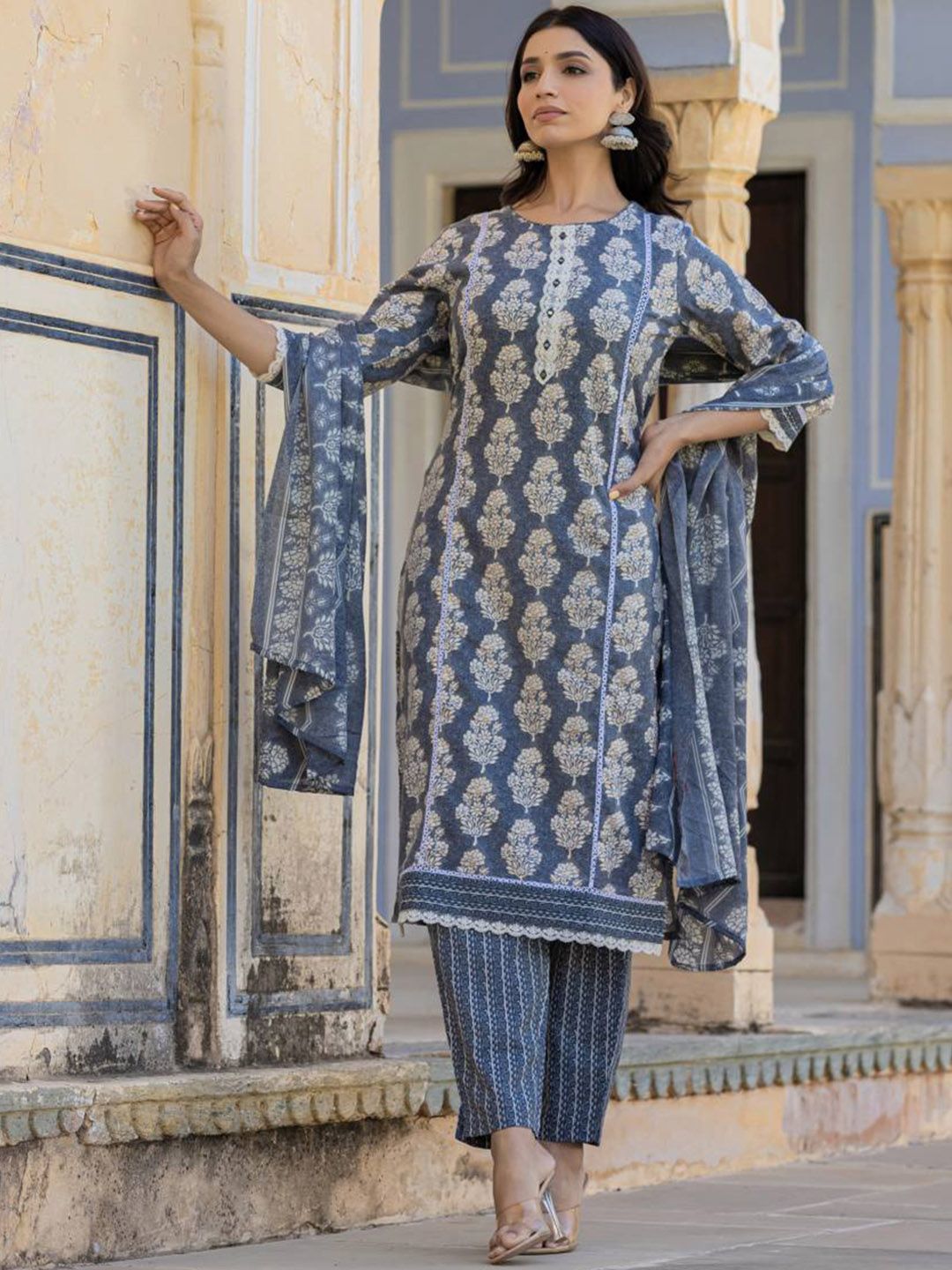 Dhiyona VA Women'sEthnic Motifs Printed Regular Thread Work Kurta with Trouser & Dupatta