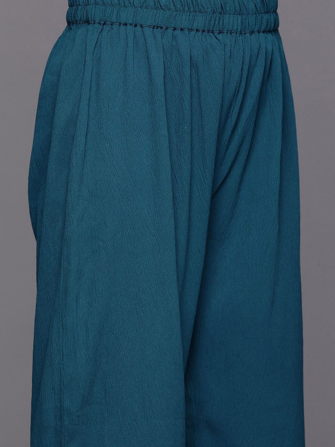 Dhiyona VA Women'sYoke Design Straight Kurta & Trousers With Dupatta