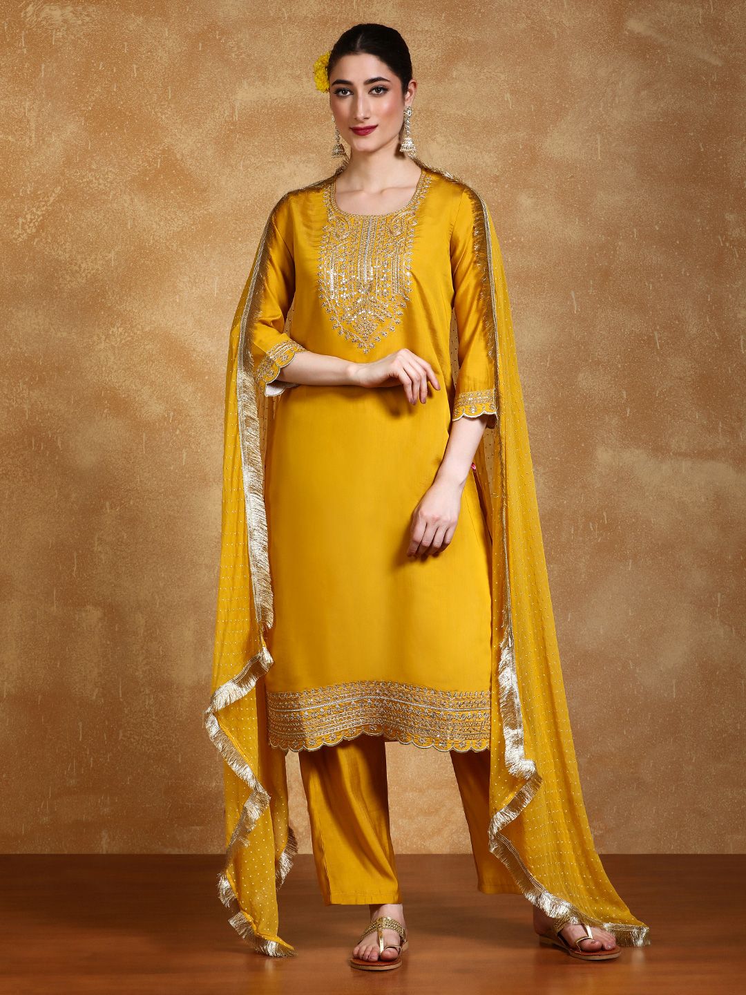 Dhiyona VA Women'sFloral Yoke Design Round Neck Straight Kurta With Trousers & Dupatta