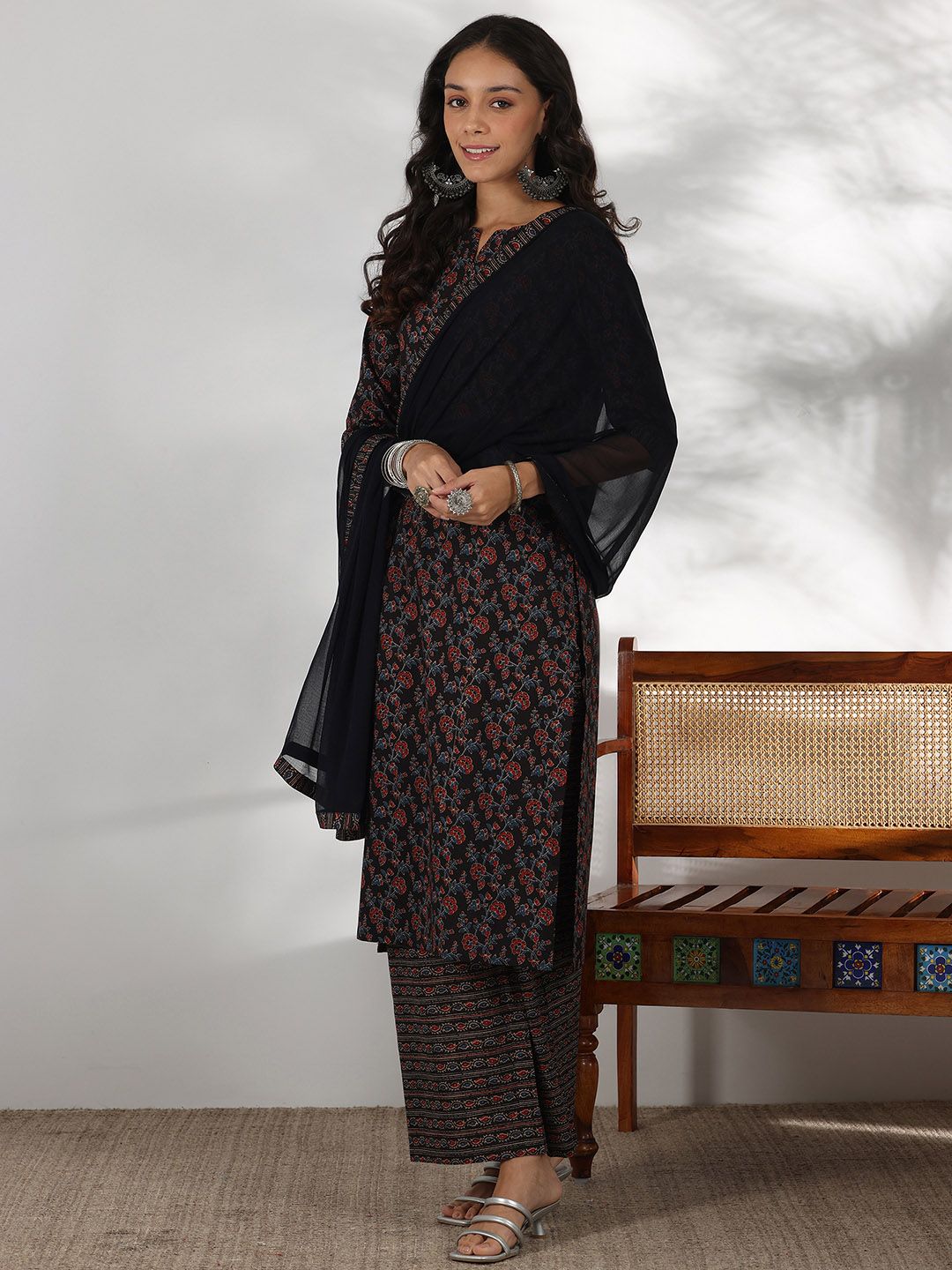 Dhiyona LB Women's Floral Printed Notch Neck Pure Cotton Straight Kurta with Palazzo & Dupatta