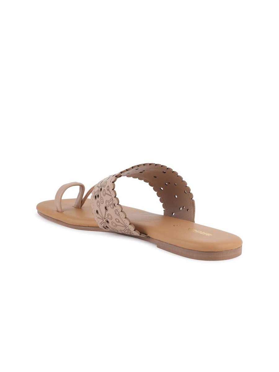 Dhiyona AK Laser Cut One Toe Flats