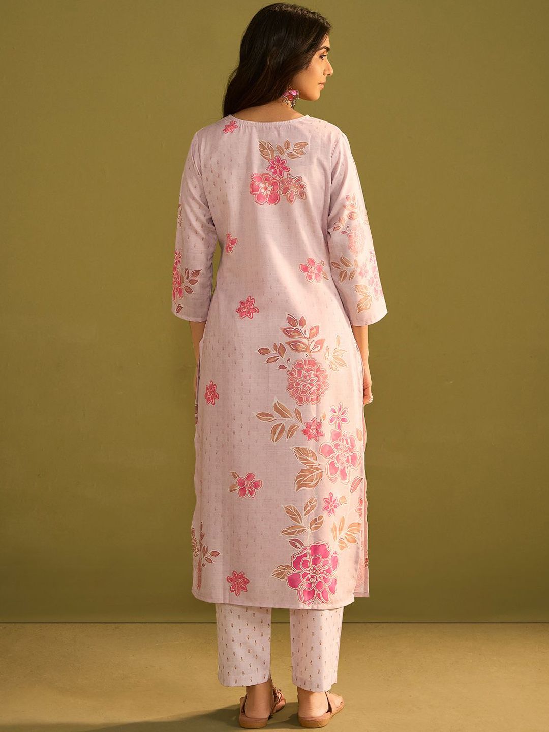 Dhiyona IE Women Floral Printed Regular Kurta with Trousers